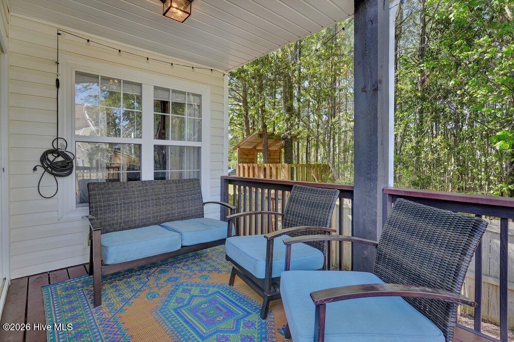 100567145 | Photo 35