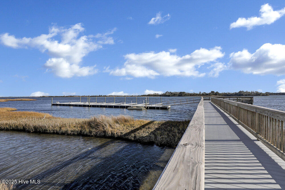 100543264 | Photo 74