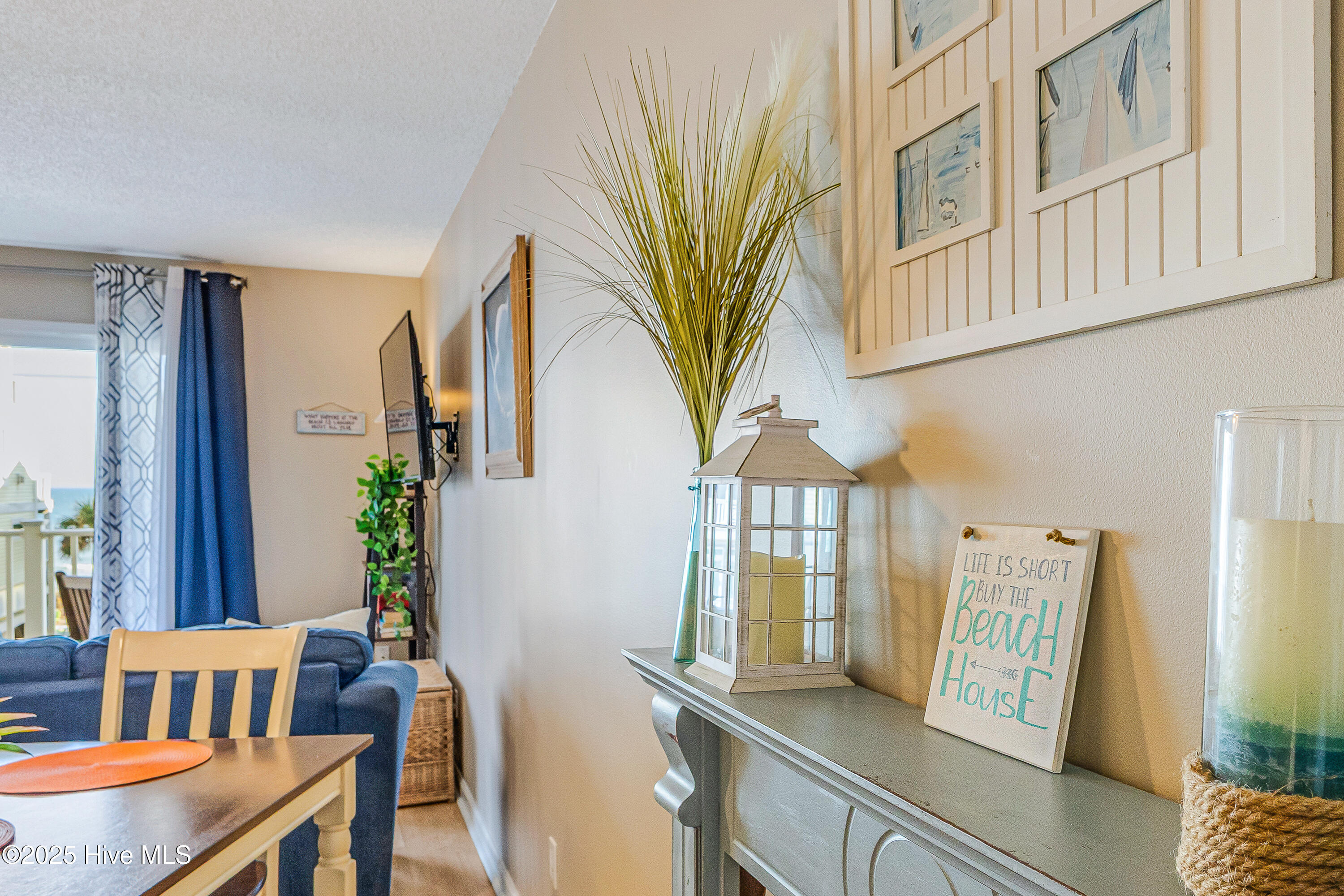 100540902 | Photo 22