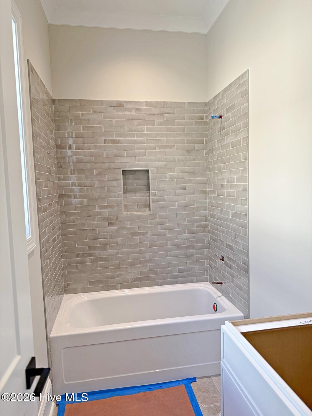 100537475 | Photo 45