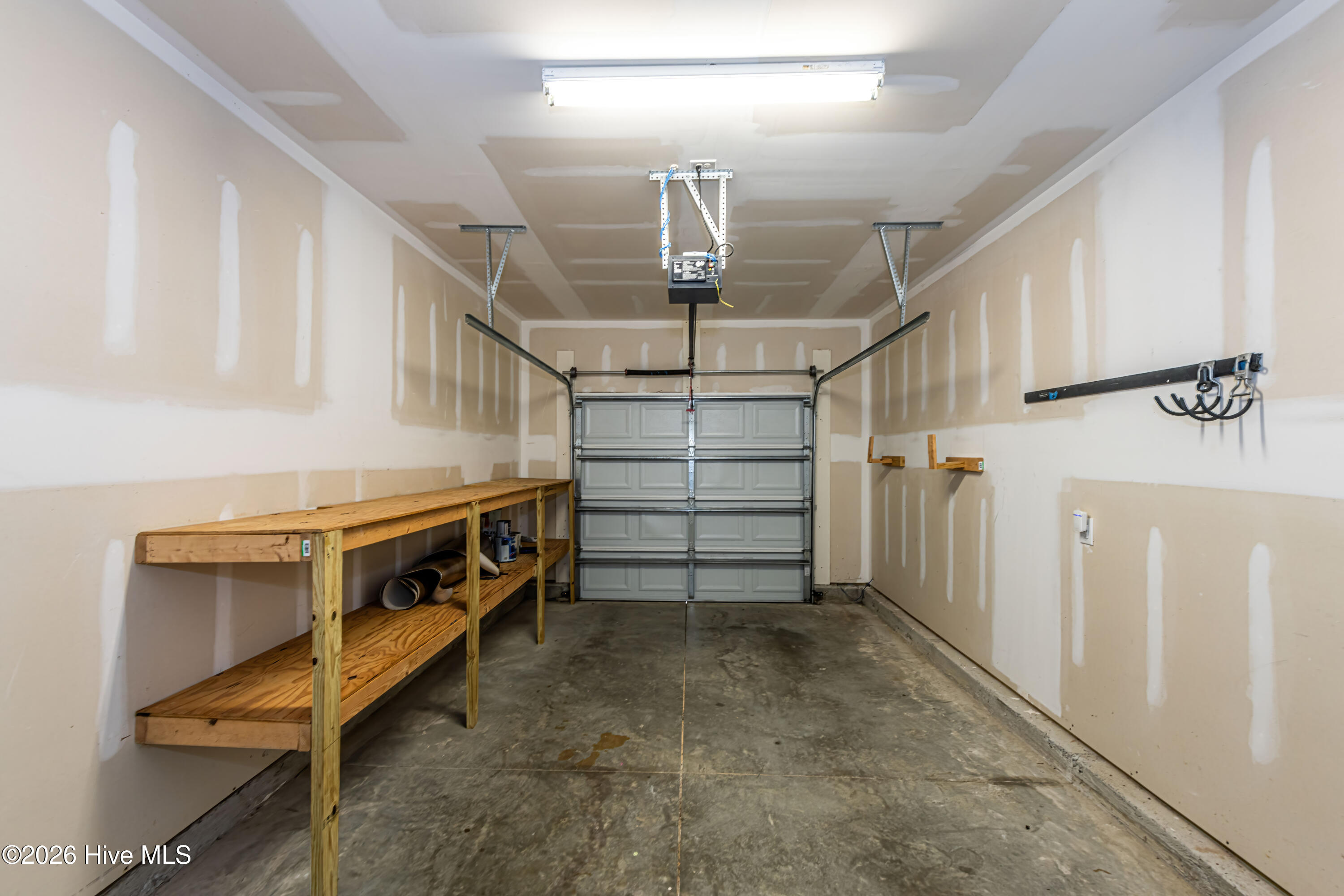 100567221 | Photo 42