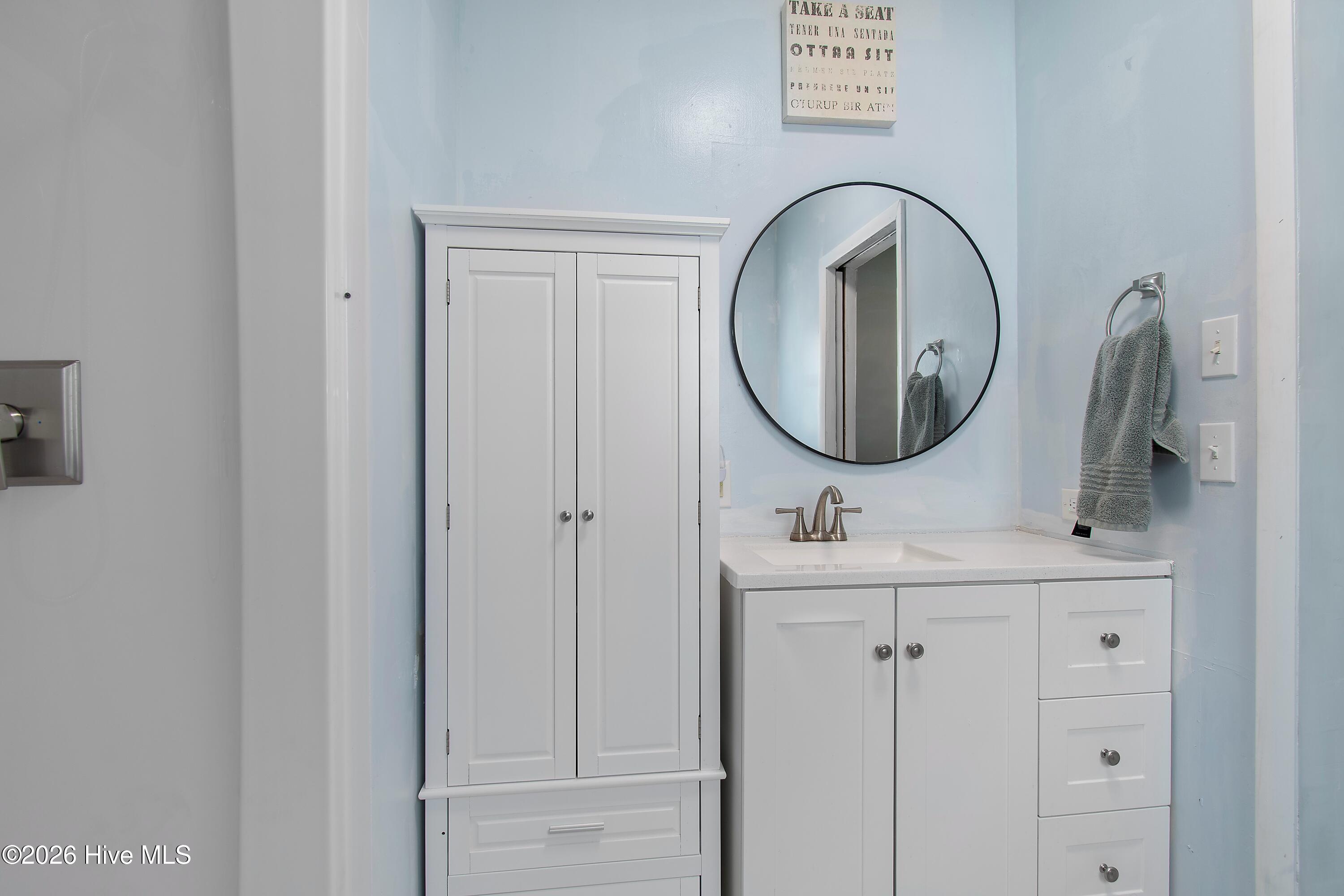 100560053 | Photo 17