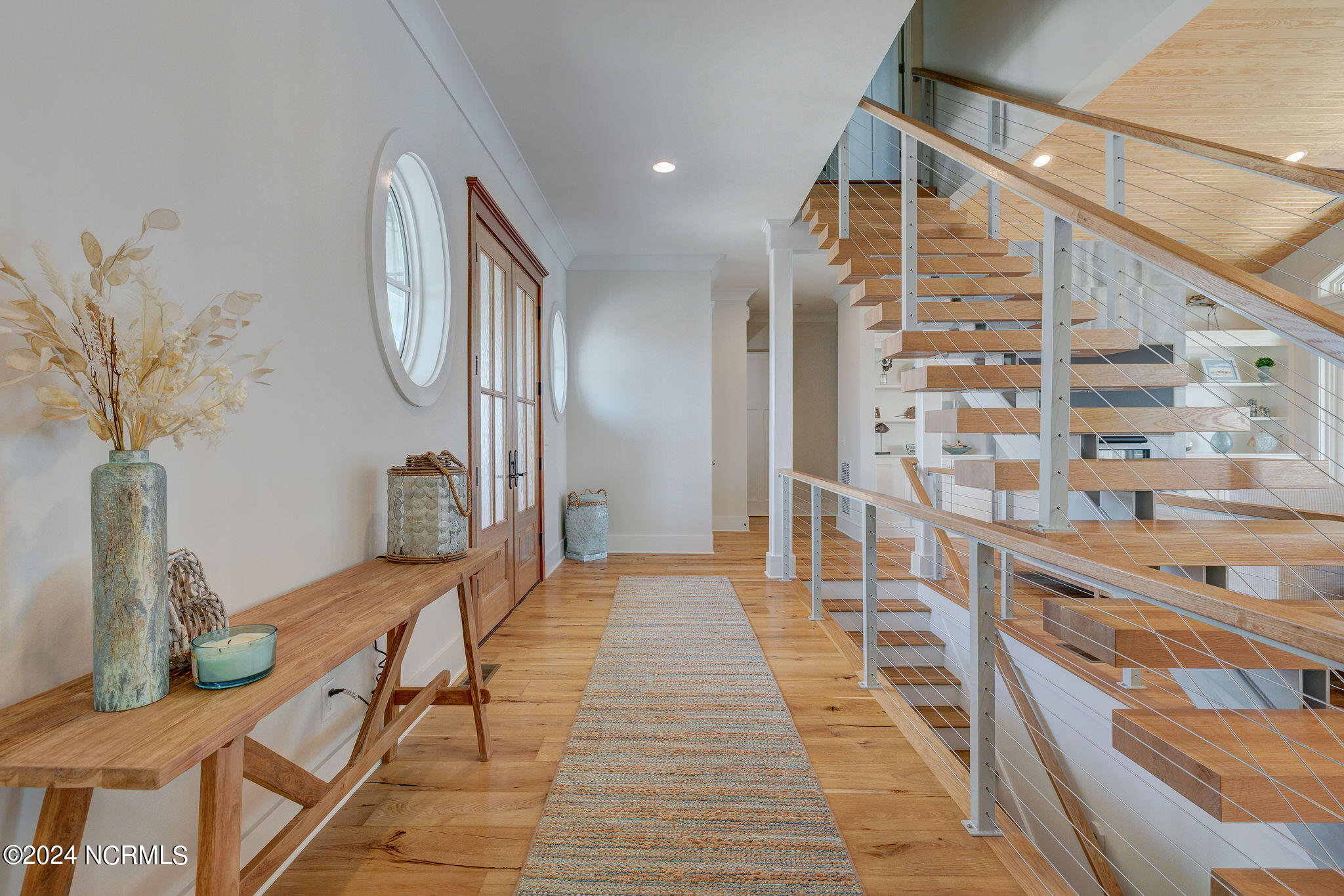 100547028 | Photo 10