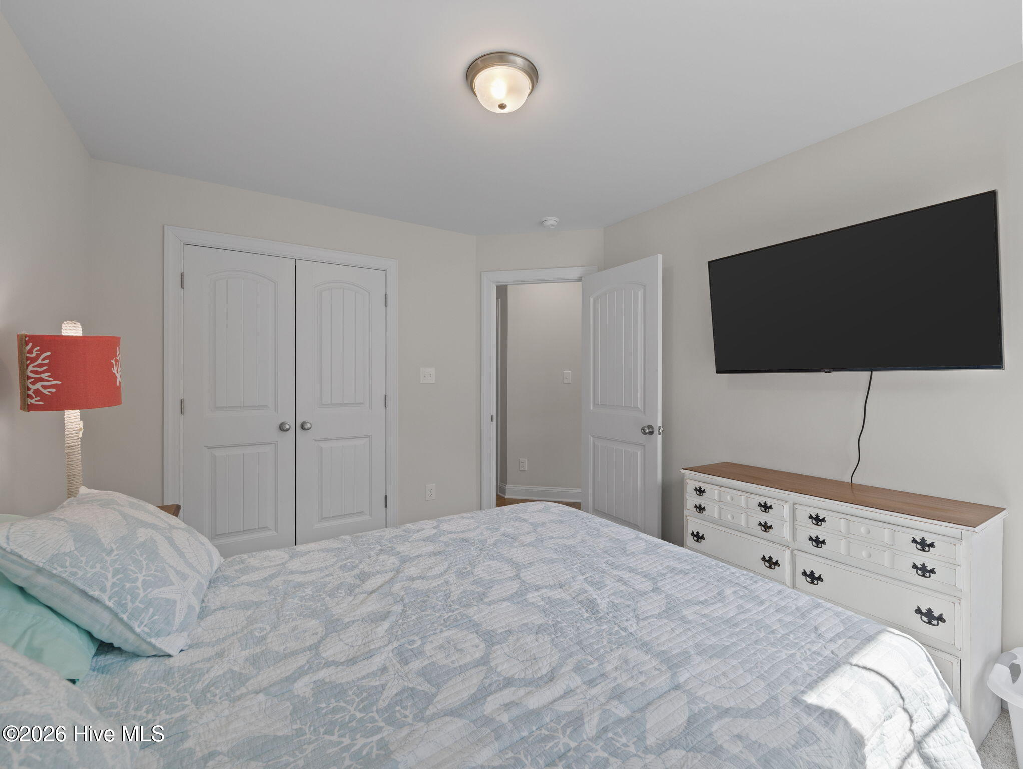 100563738 | Photo 19