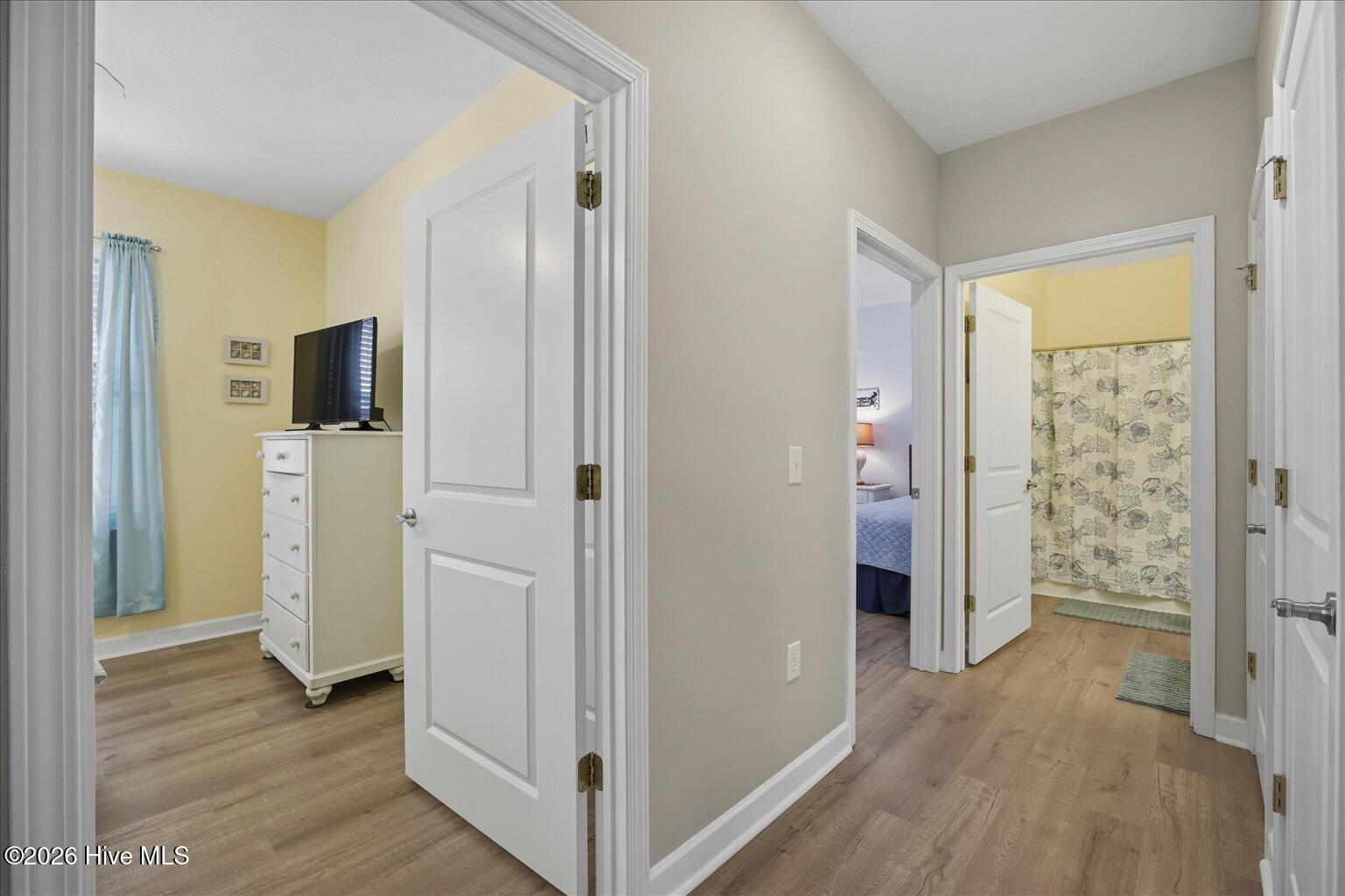 100558863 | Photo 19