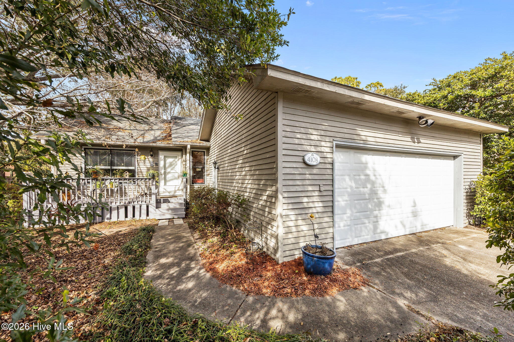 100552337 | Photo 42