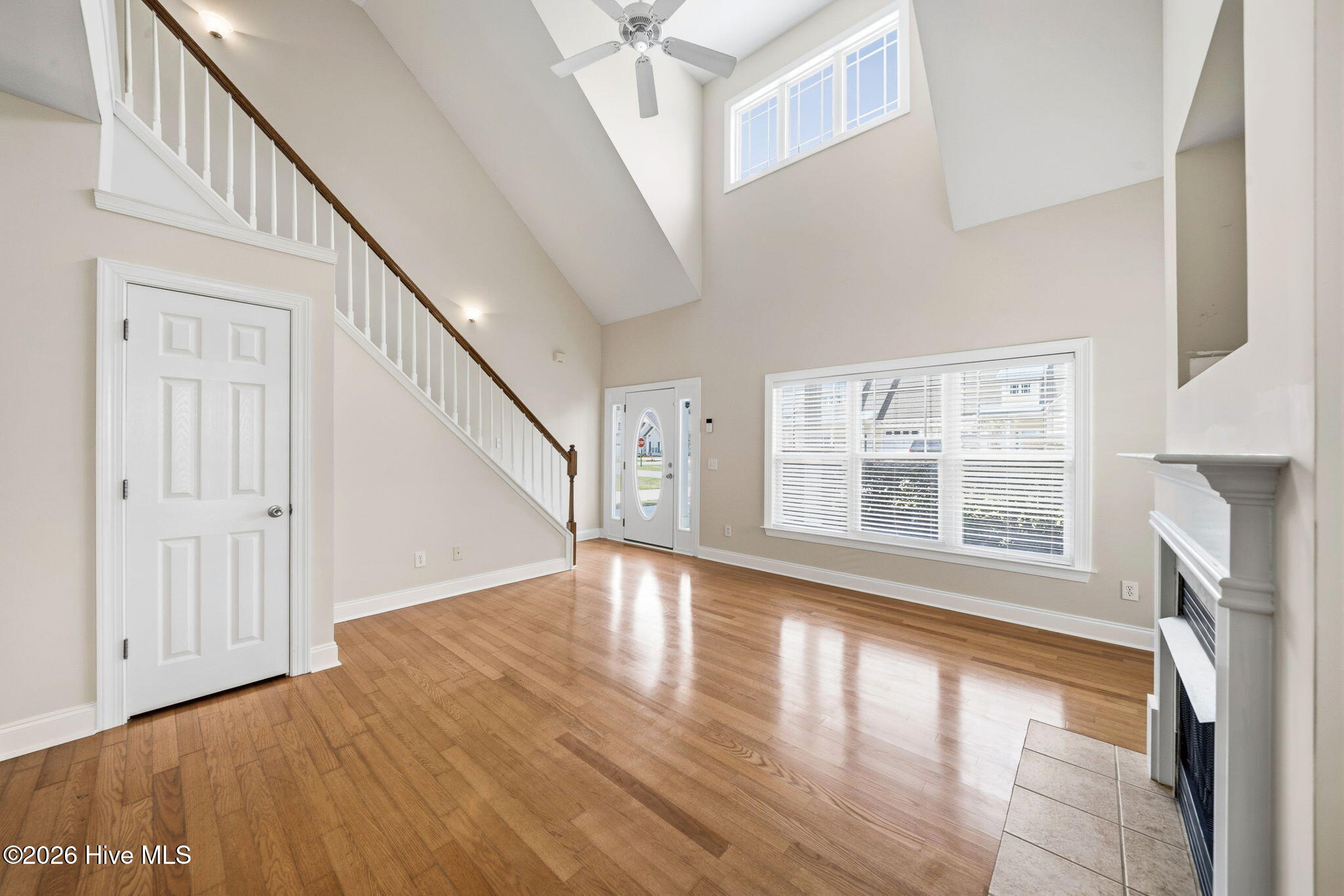 100566234 | Photo 11