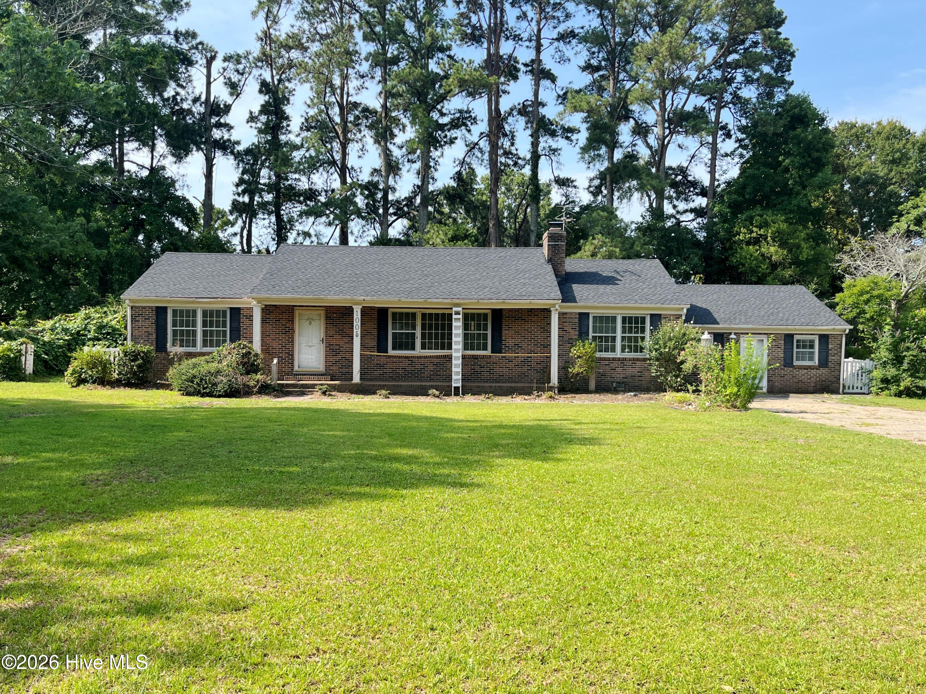 1005 Queen, Edenton, North Carolina, 3 Bedroom Bedrooms, 7 Room Rooms,2 BathroomBathrooms,Single family residence,For sale,Queen,100599136 1005 Queen, Edenton, North Carolina, 3 Bedroom Bedrooms, 7 Room Rooms,2 BathroomBathrooms,Single family residence,For sale,Queen,100599136