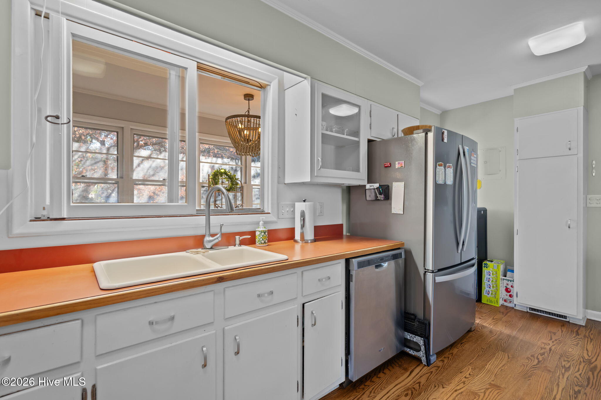 100525803 | Photo 23