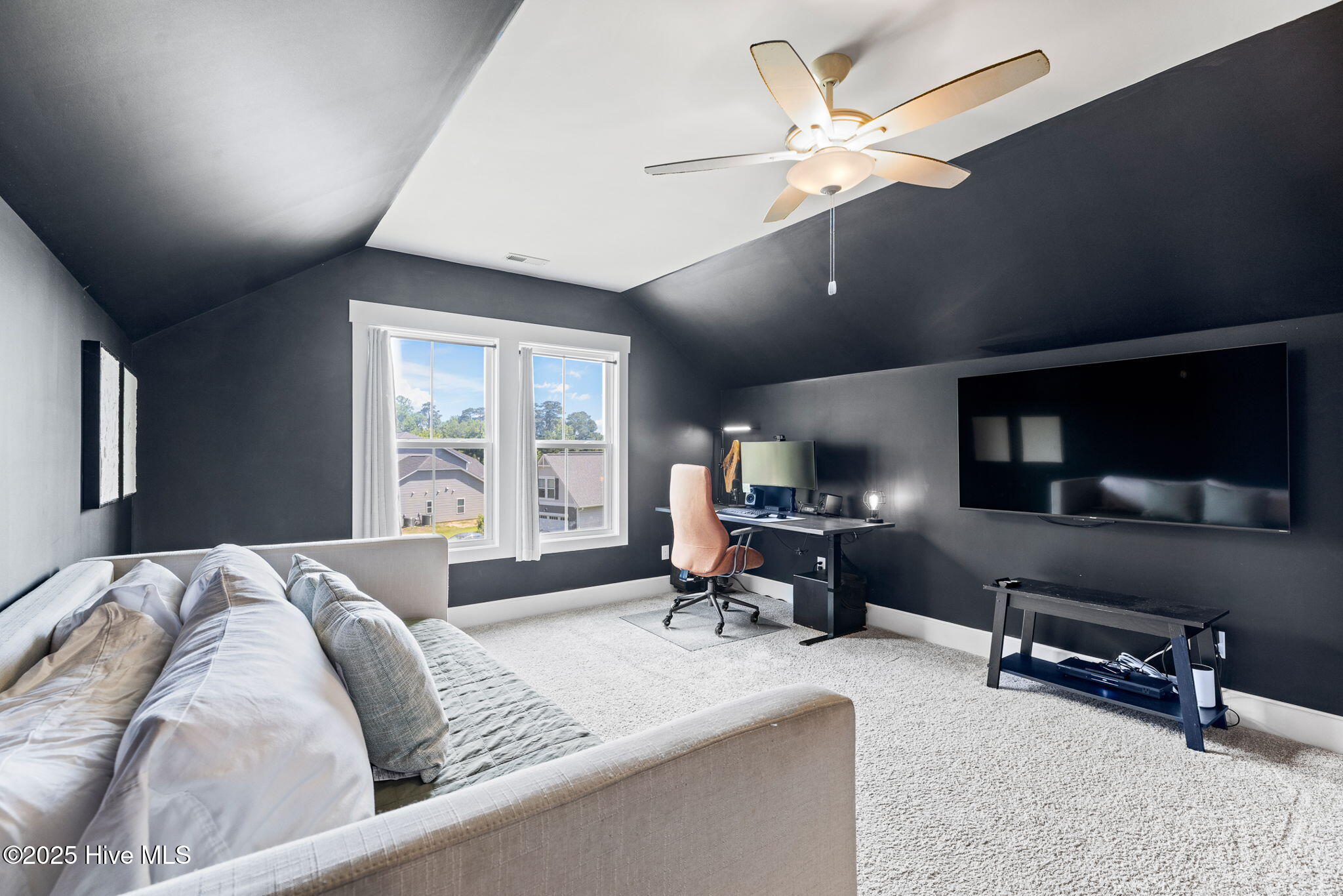 100547304 | Photo 45