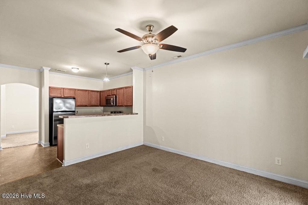 100558554 | Photo 11