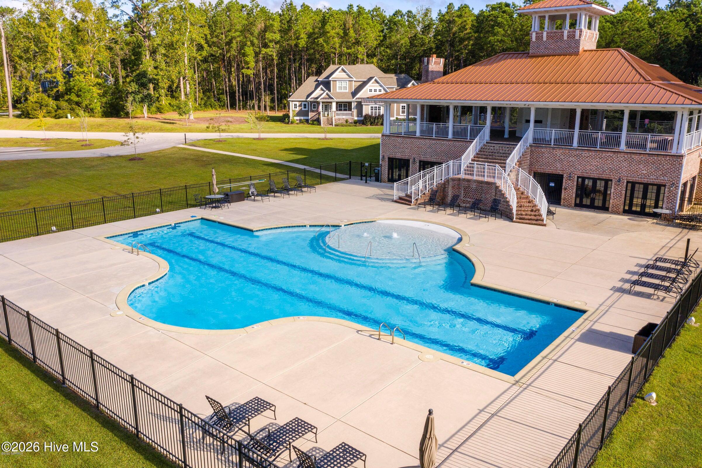 100564868 | Photo 60