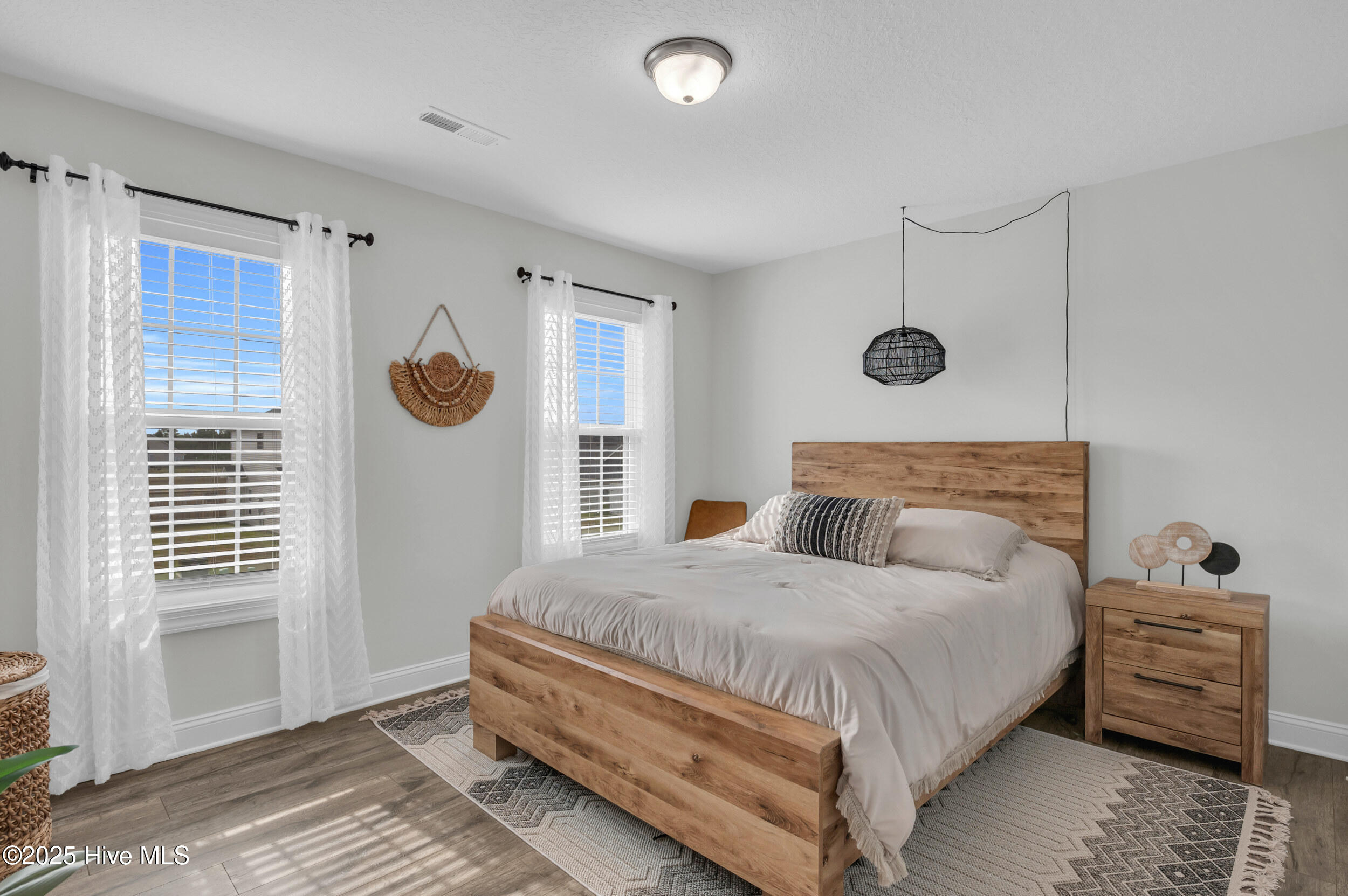 100531101 | Photo 31