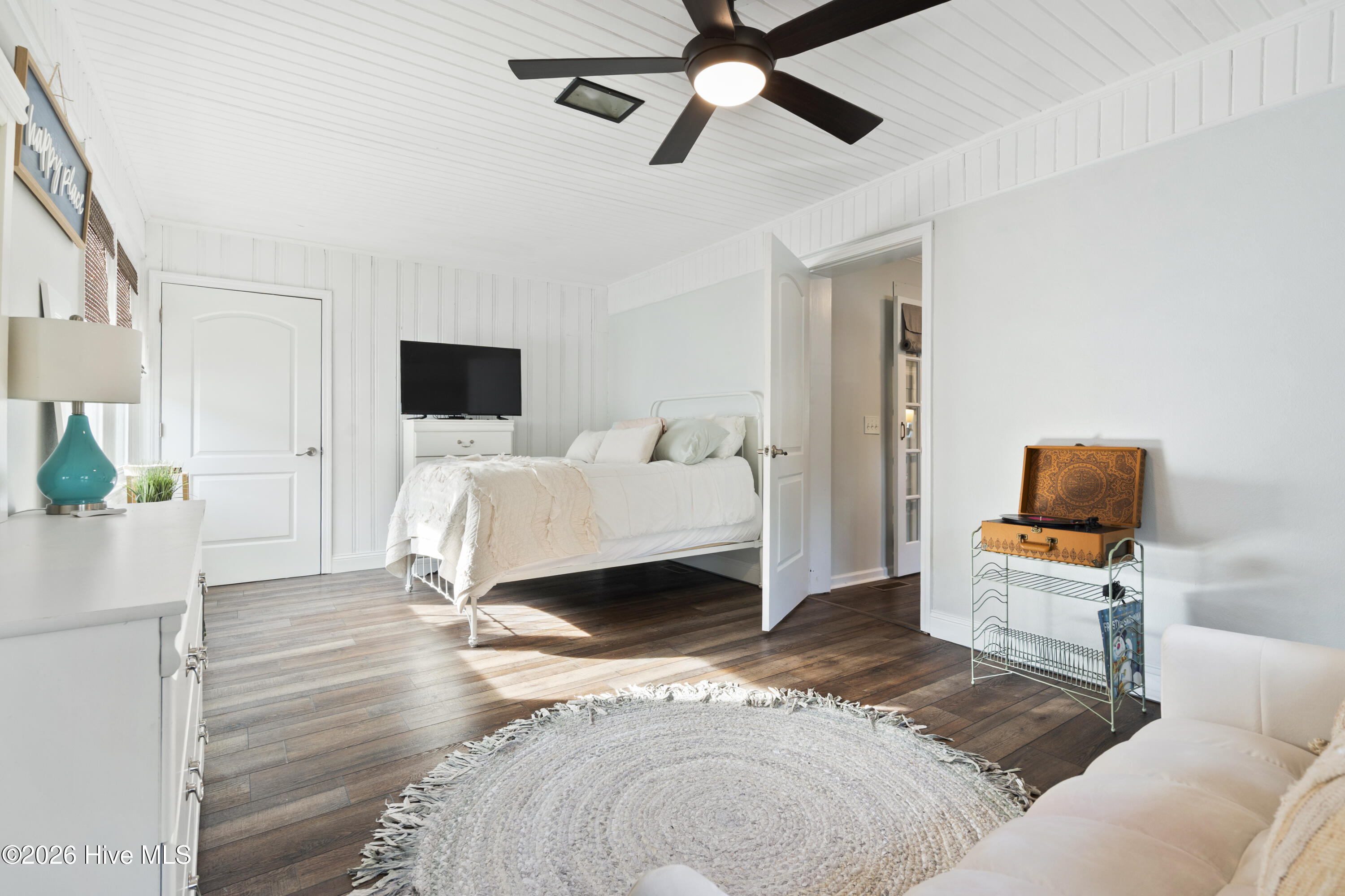 100555391 | Photo 34