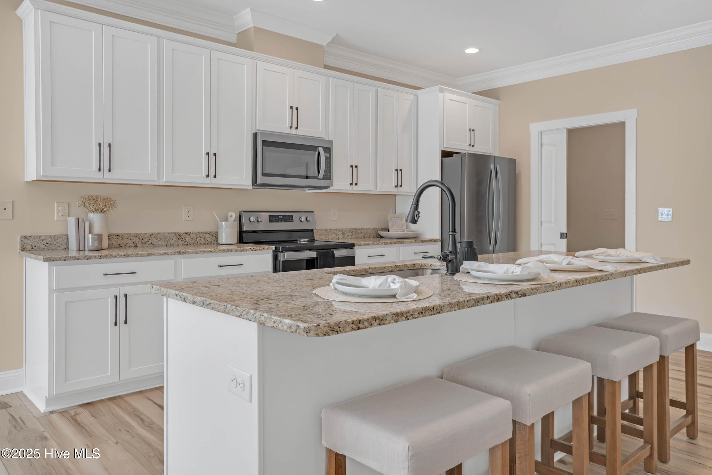 100460470 | Photo 18