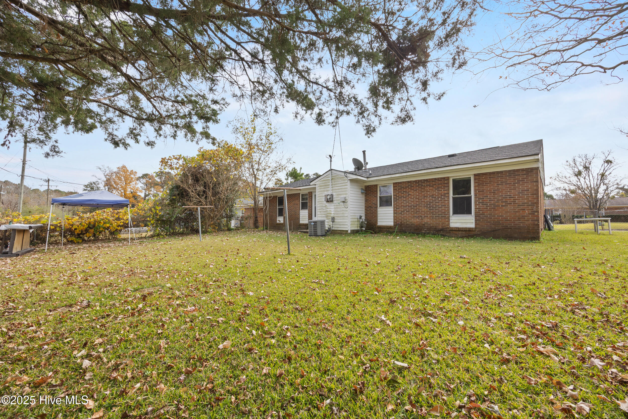 100541005 | Photo 28