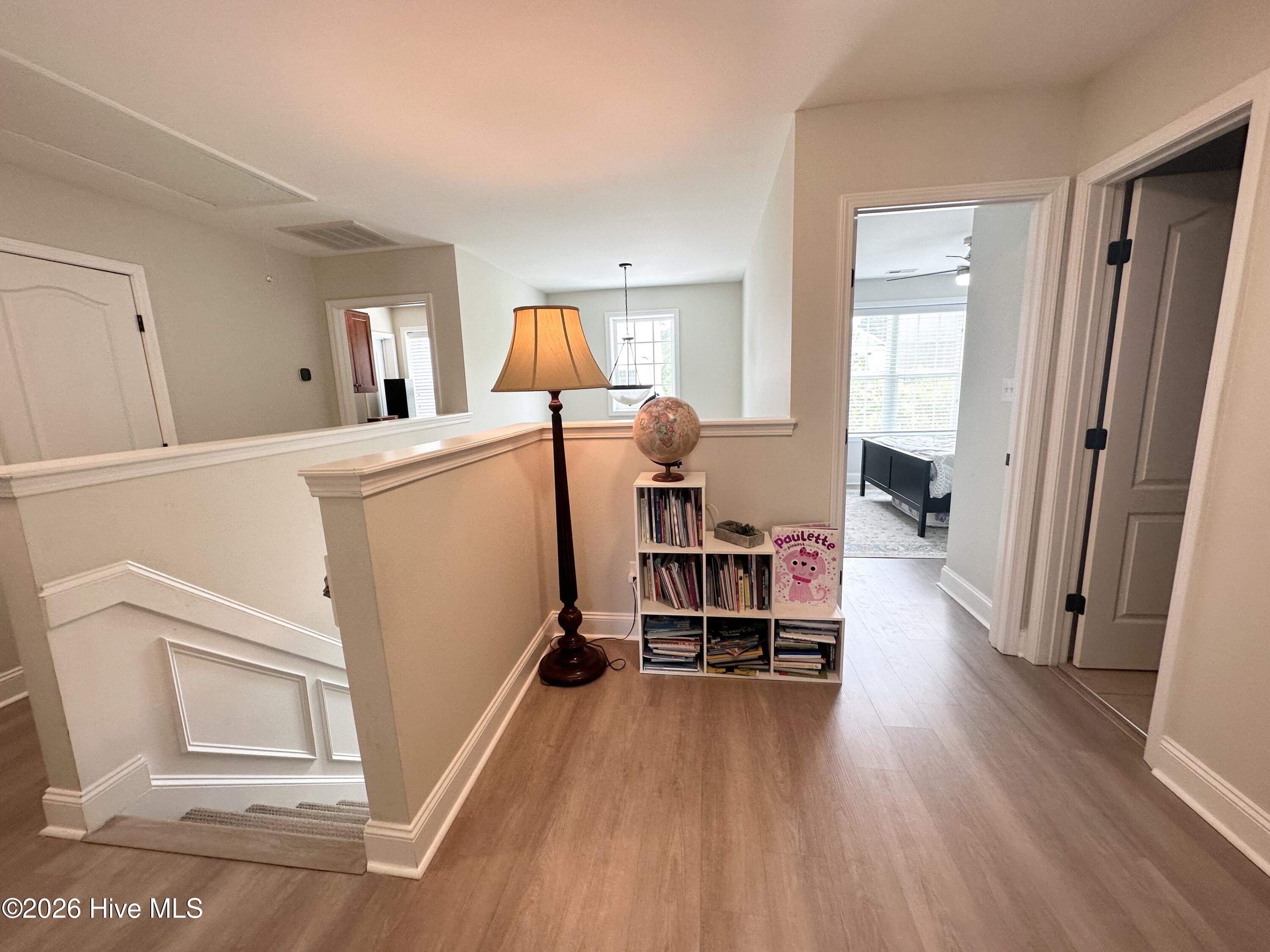 100563138 | Photo 25