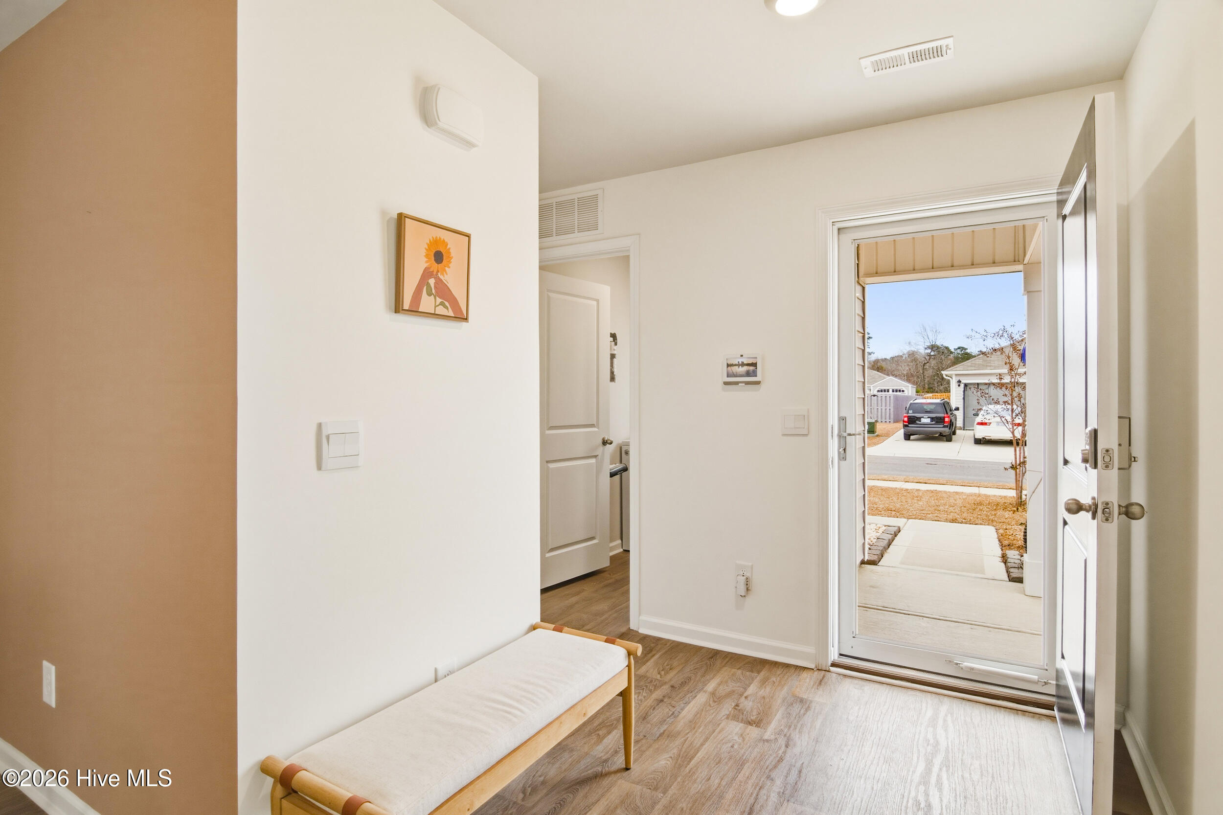 100555979 | Photo 10