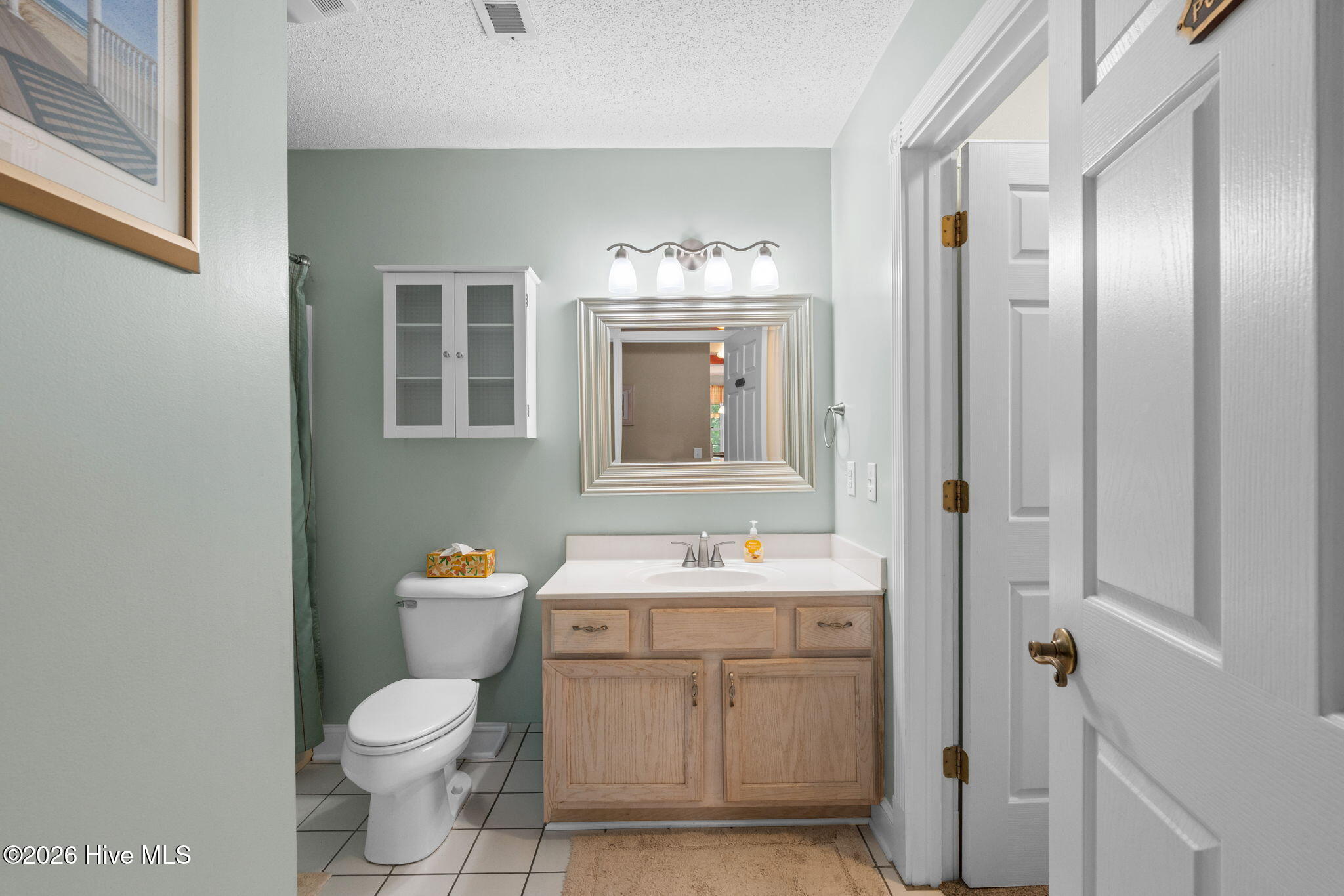 100569270 | Photo 23