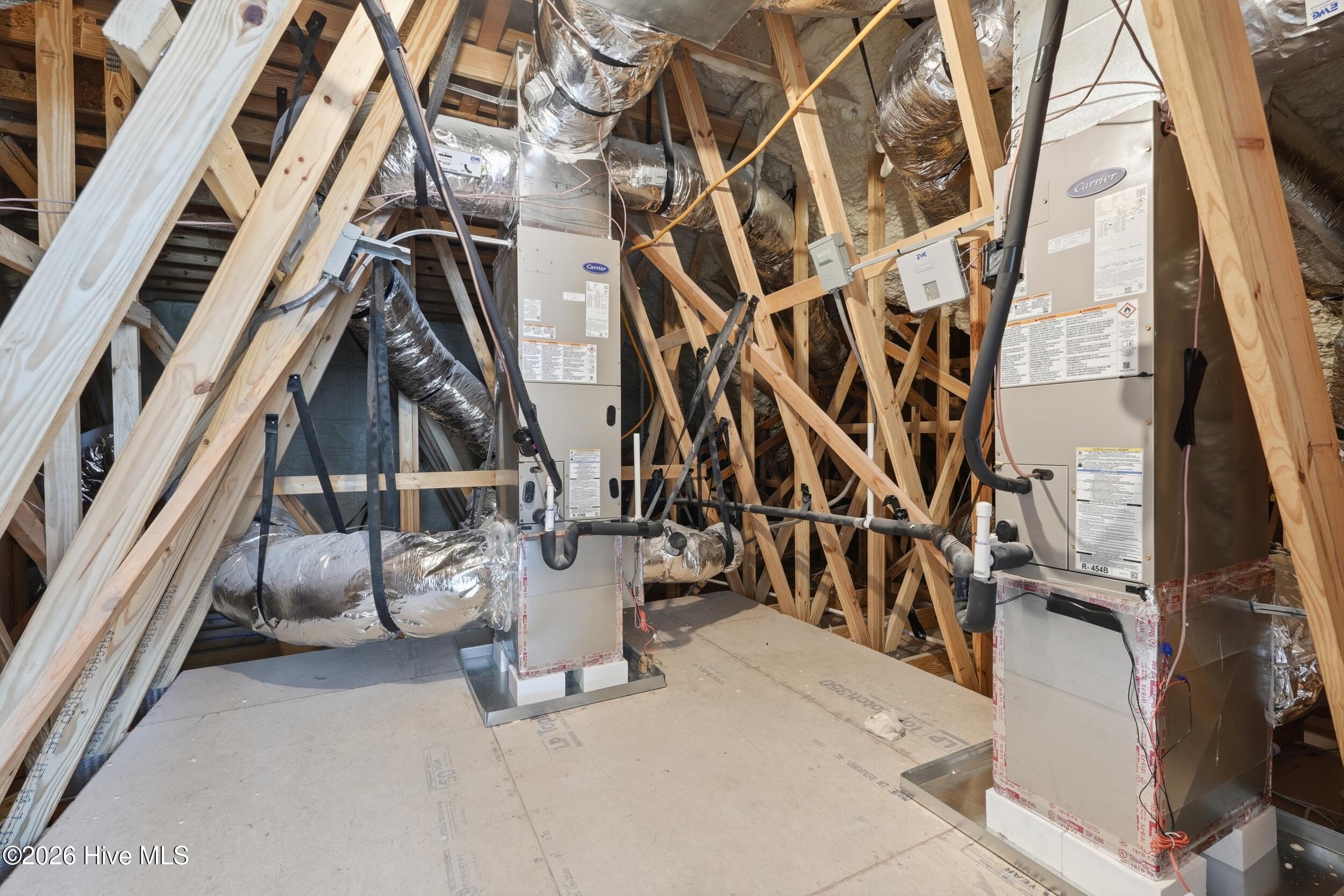 100567785 | Photo 63