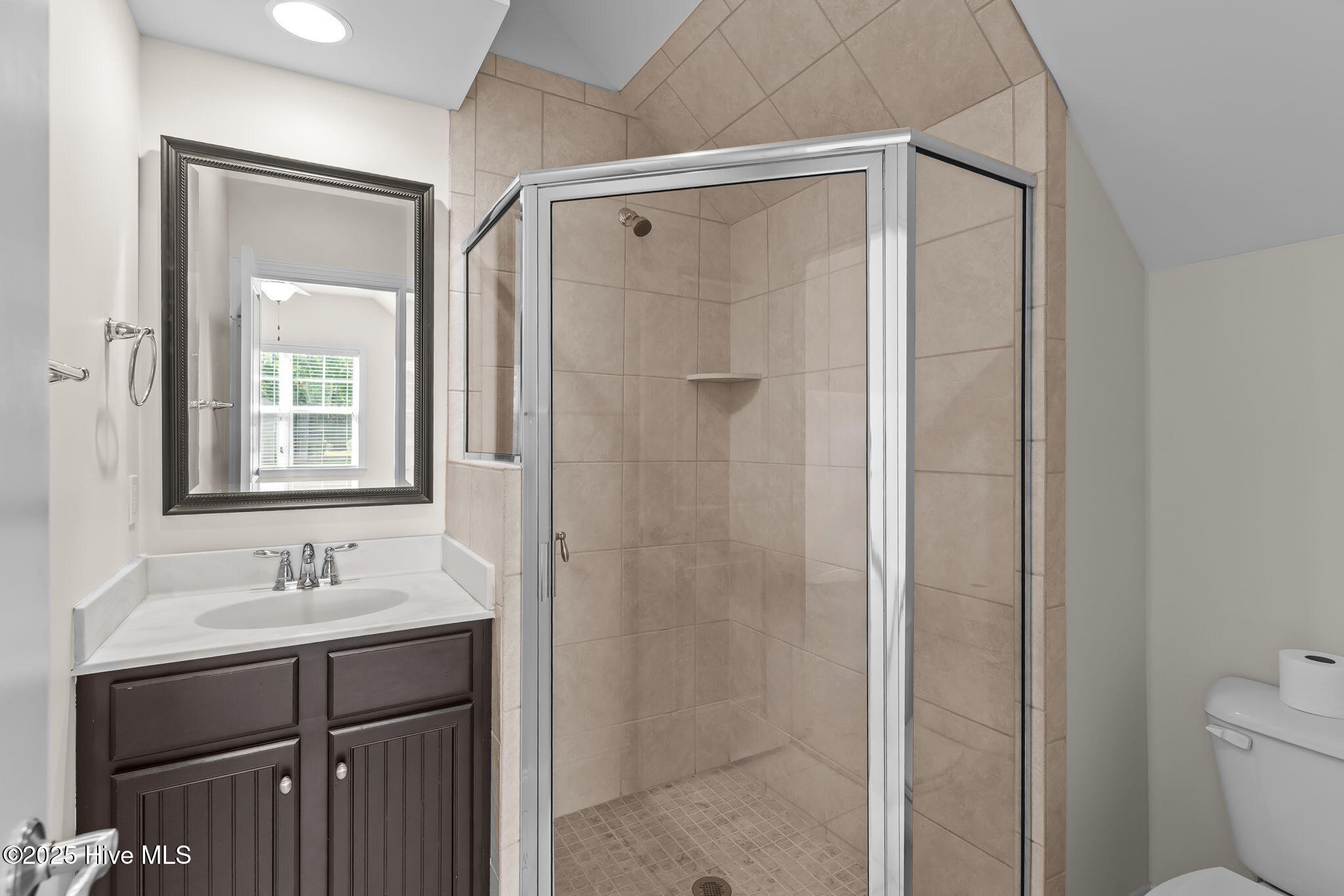 100538219 | Photo 29