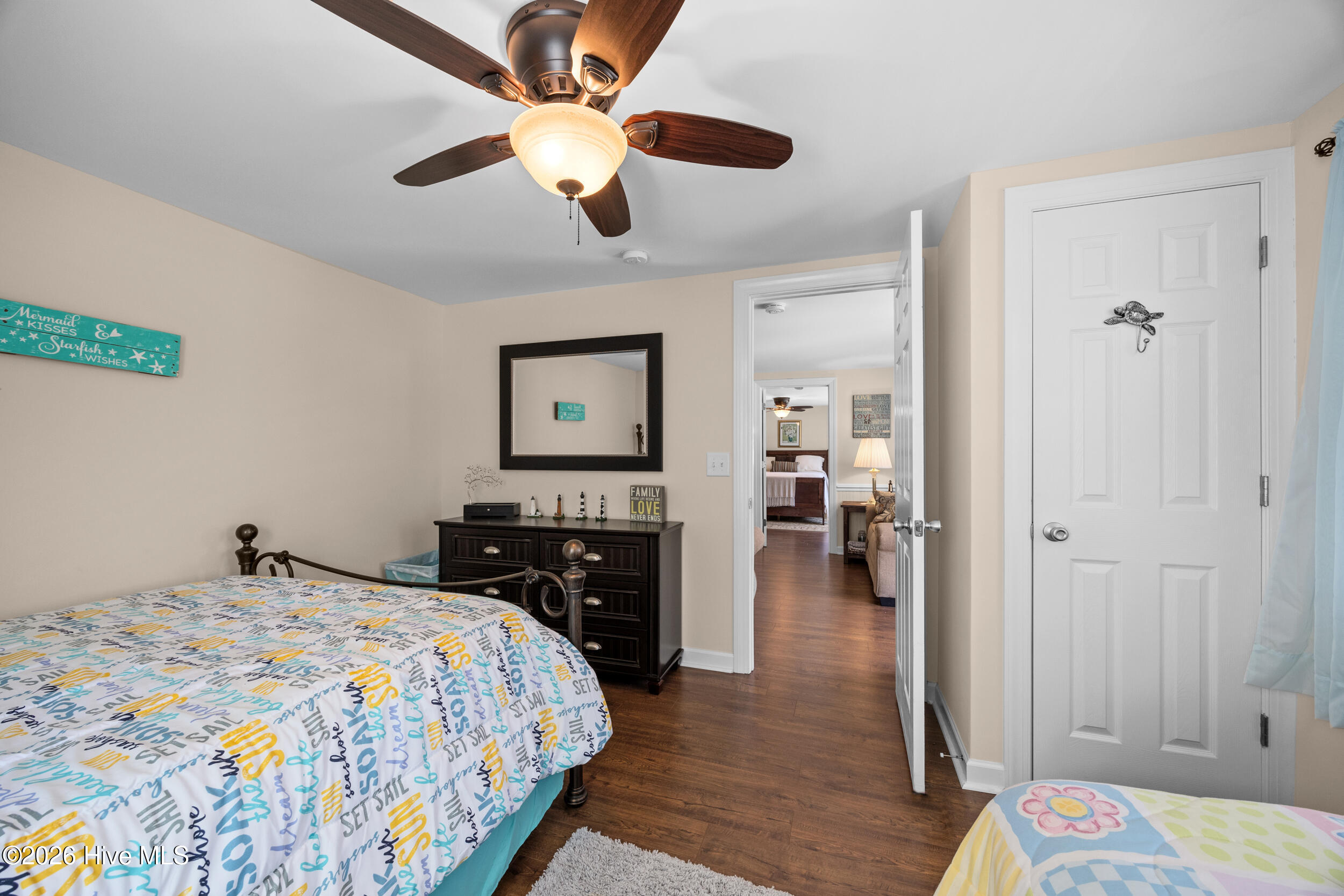 100567287 | Photo 22