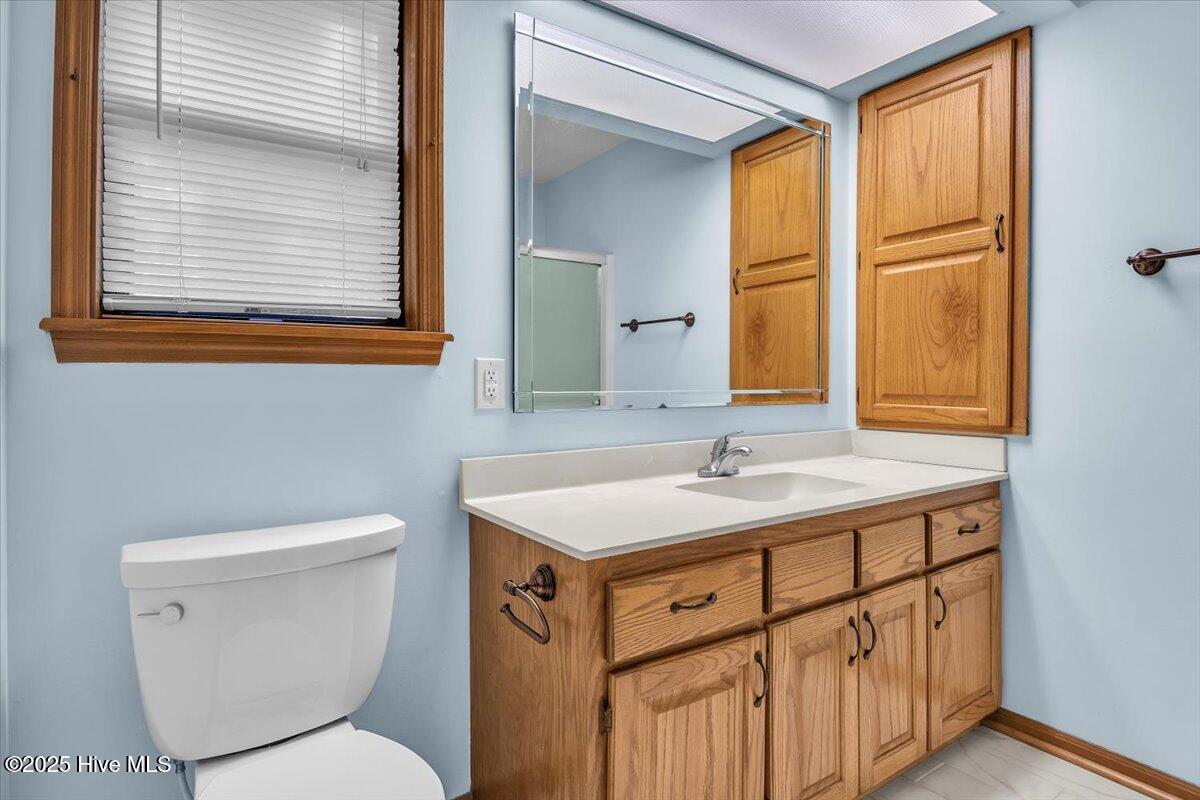 100568309 | Photo 60