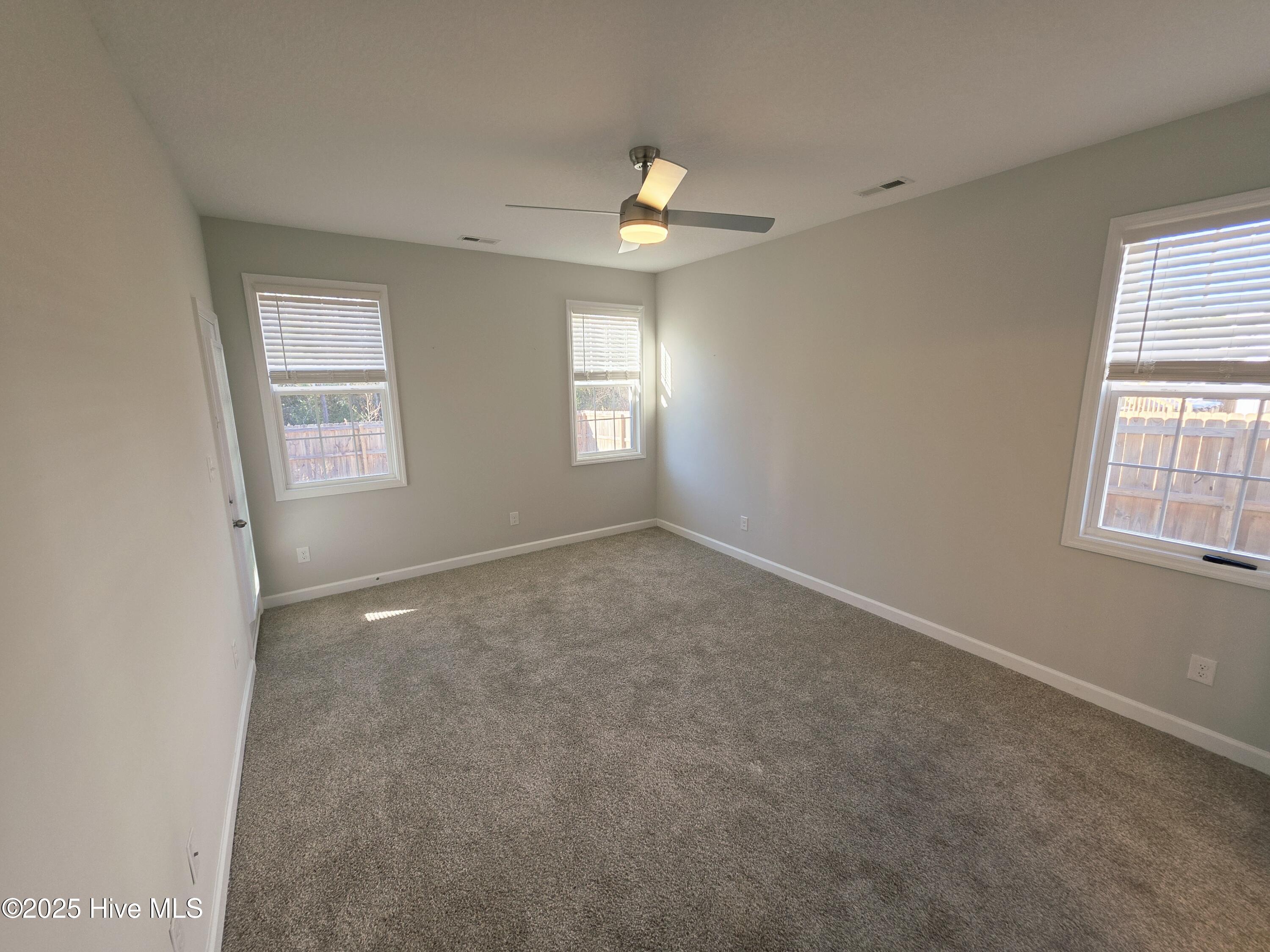 100545567 | Photo 17