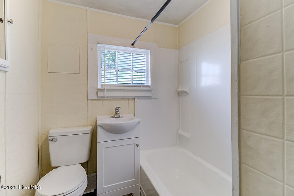 100539351 | Photo 16