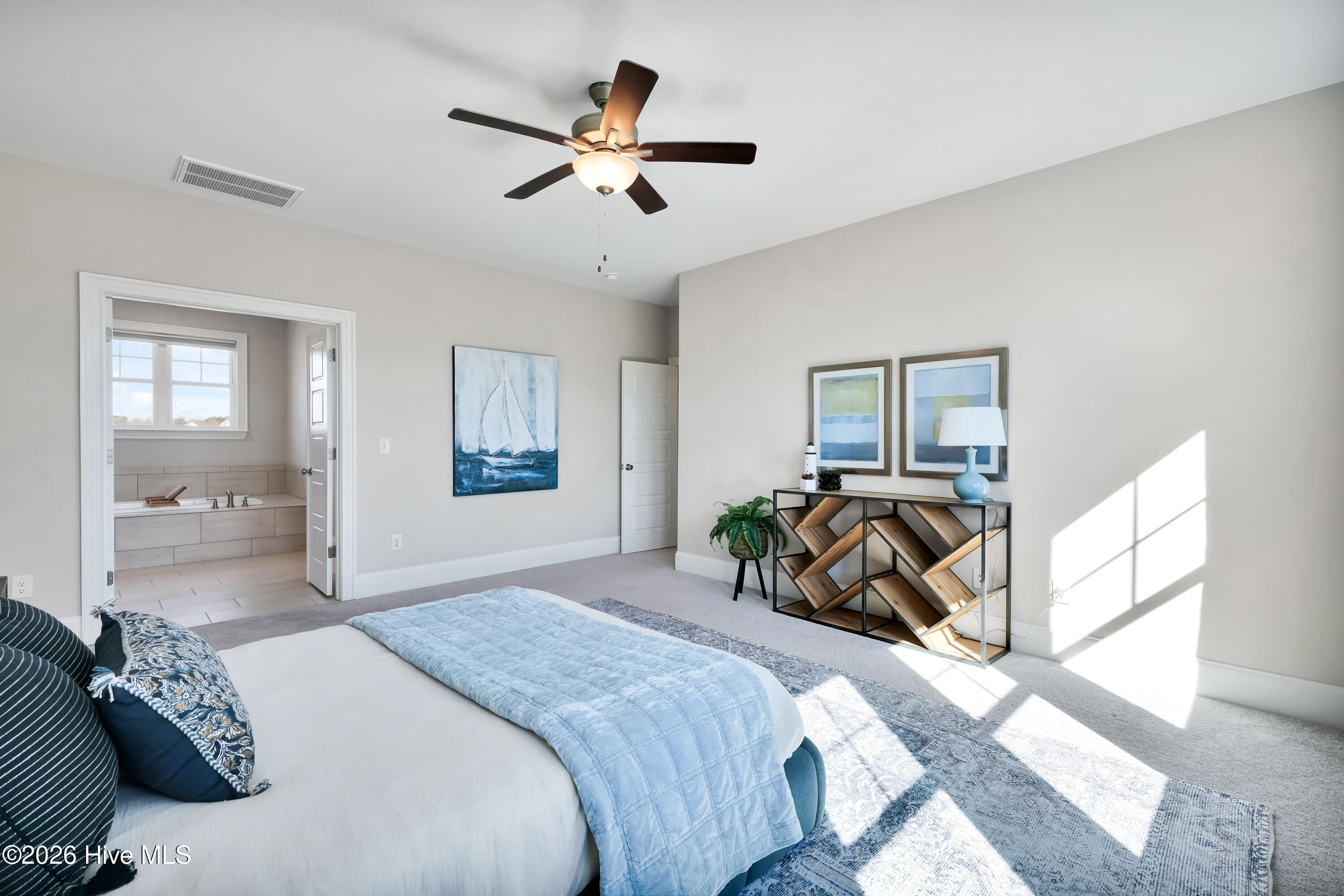 100551656 | Photo 24