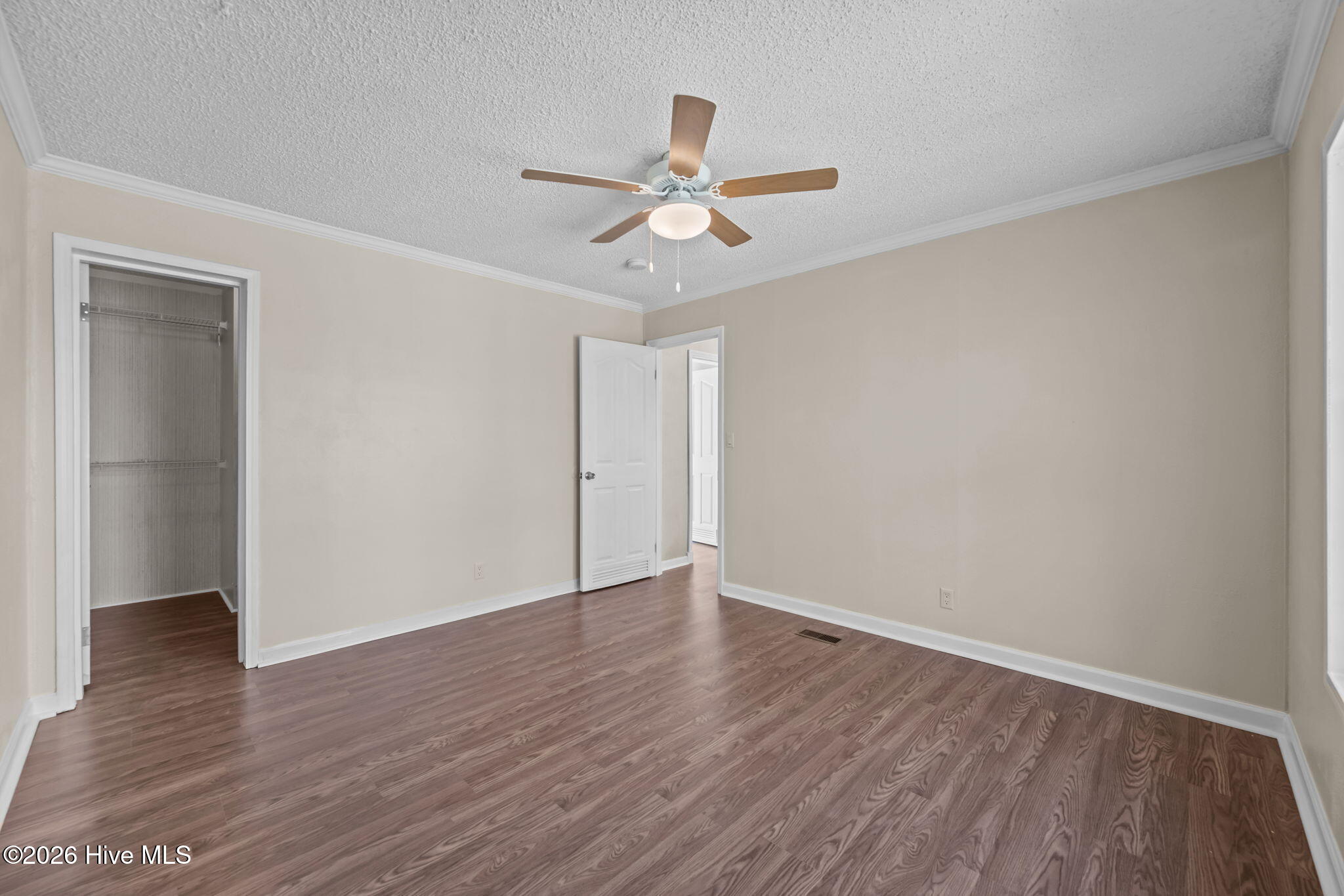 100555168 | Photo 29