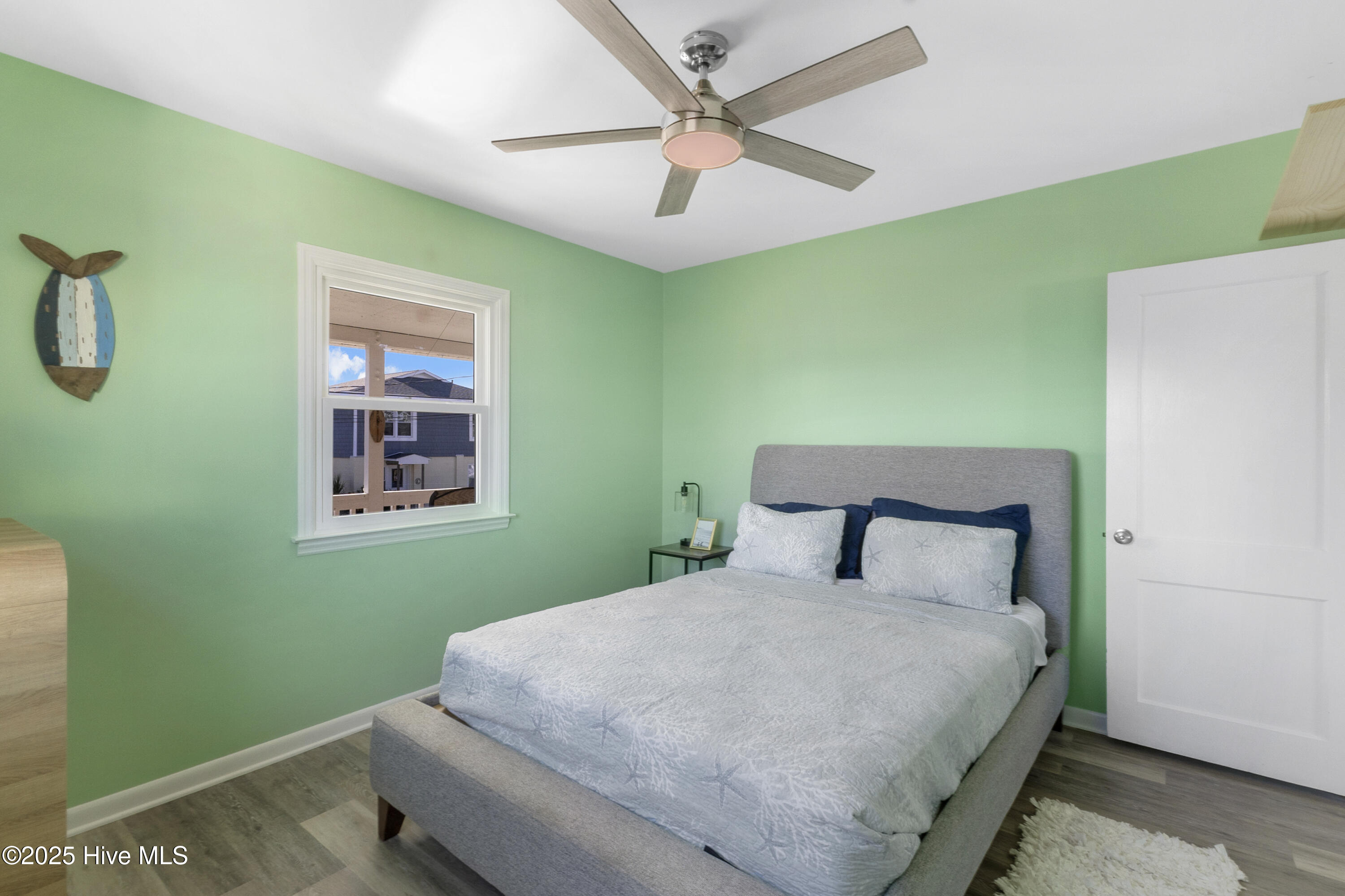 100541212 | Photo 25