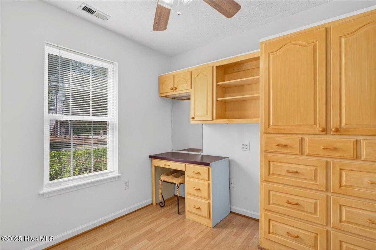 100531287 | Photo 41