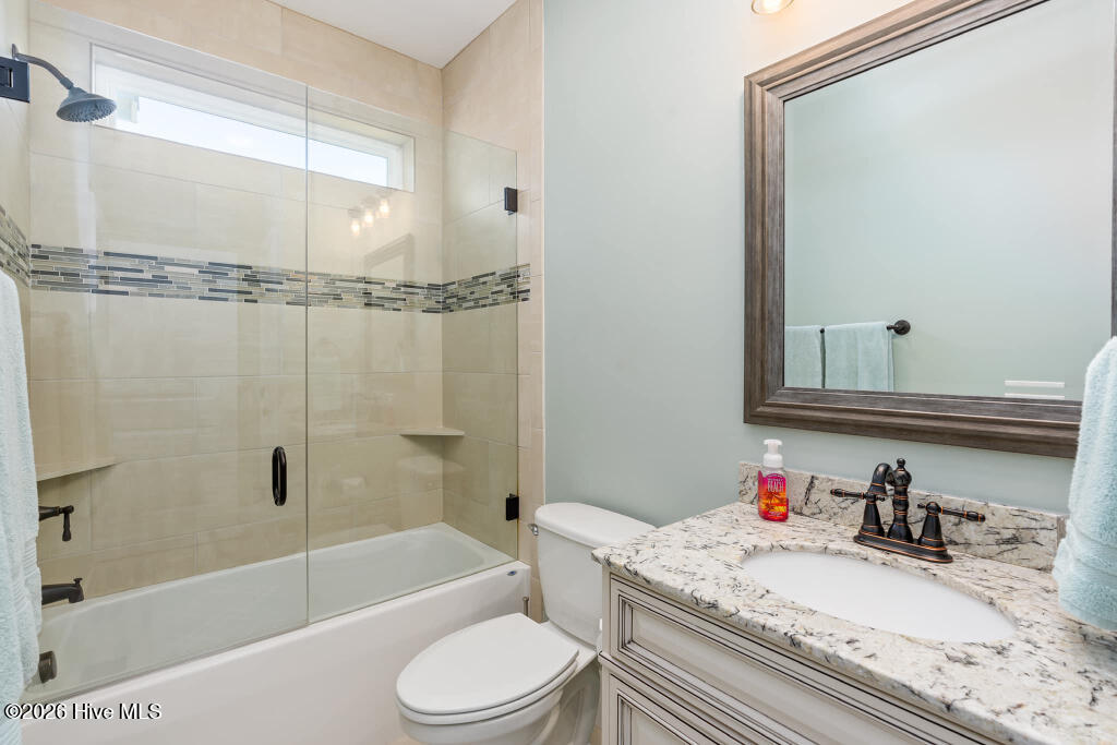 100509824 | Photo 27