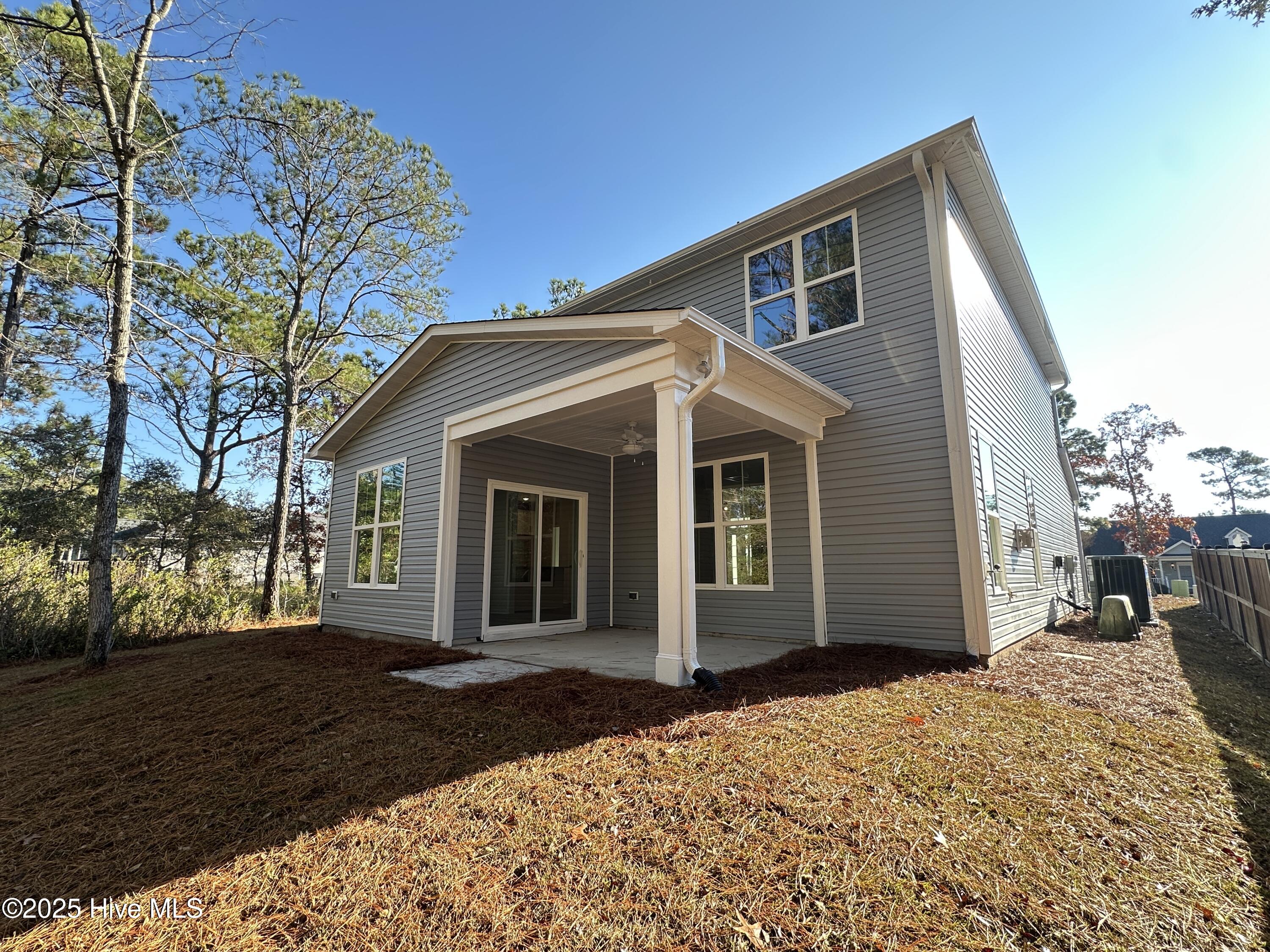 100489344 | Photo 15