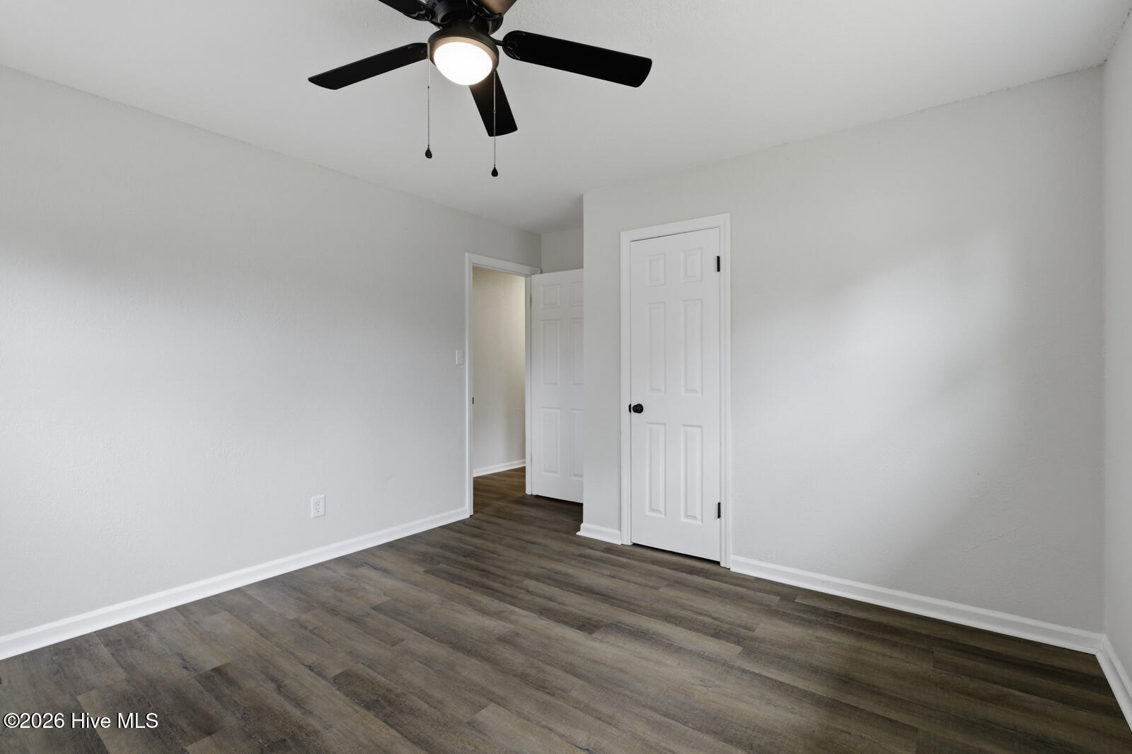 100566491 | Photo 11