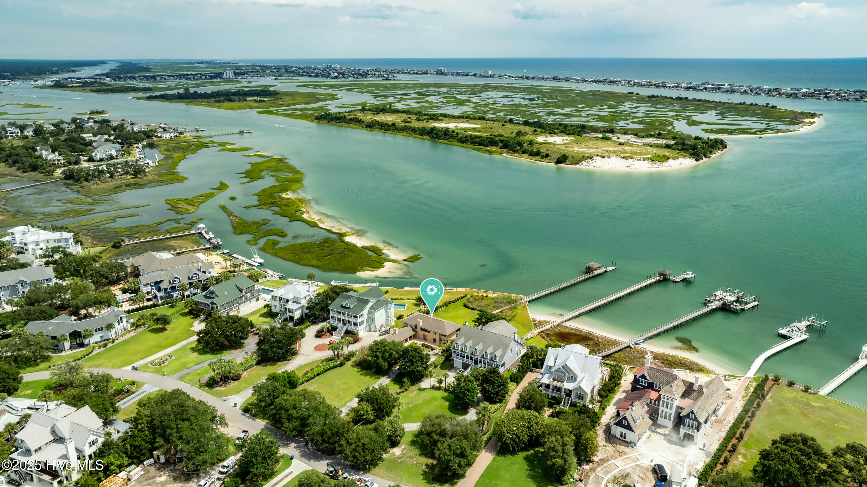 100527389 | Photo 71