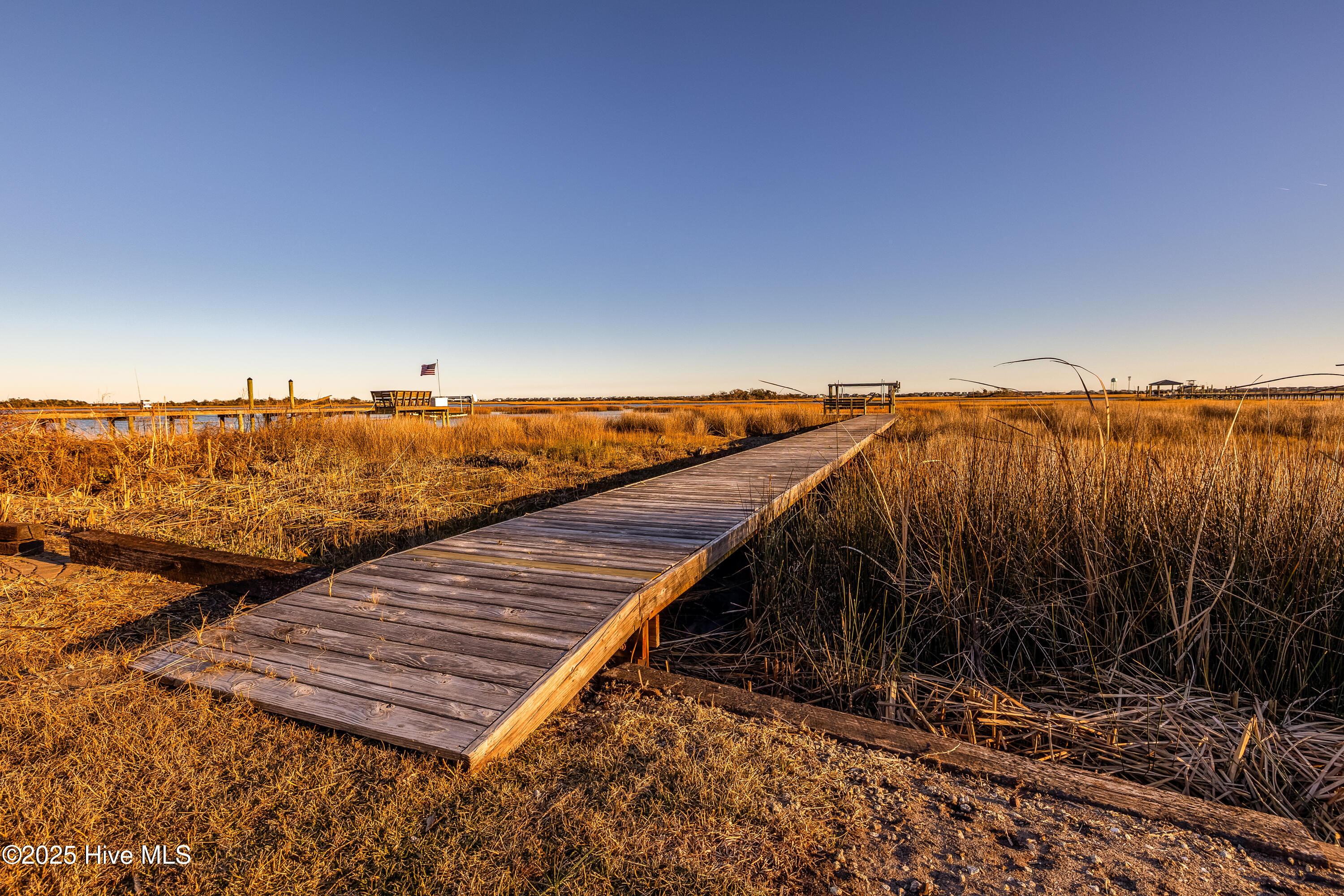 100545827 | Photo 42