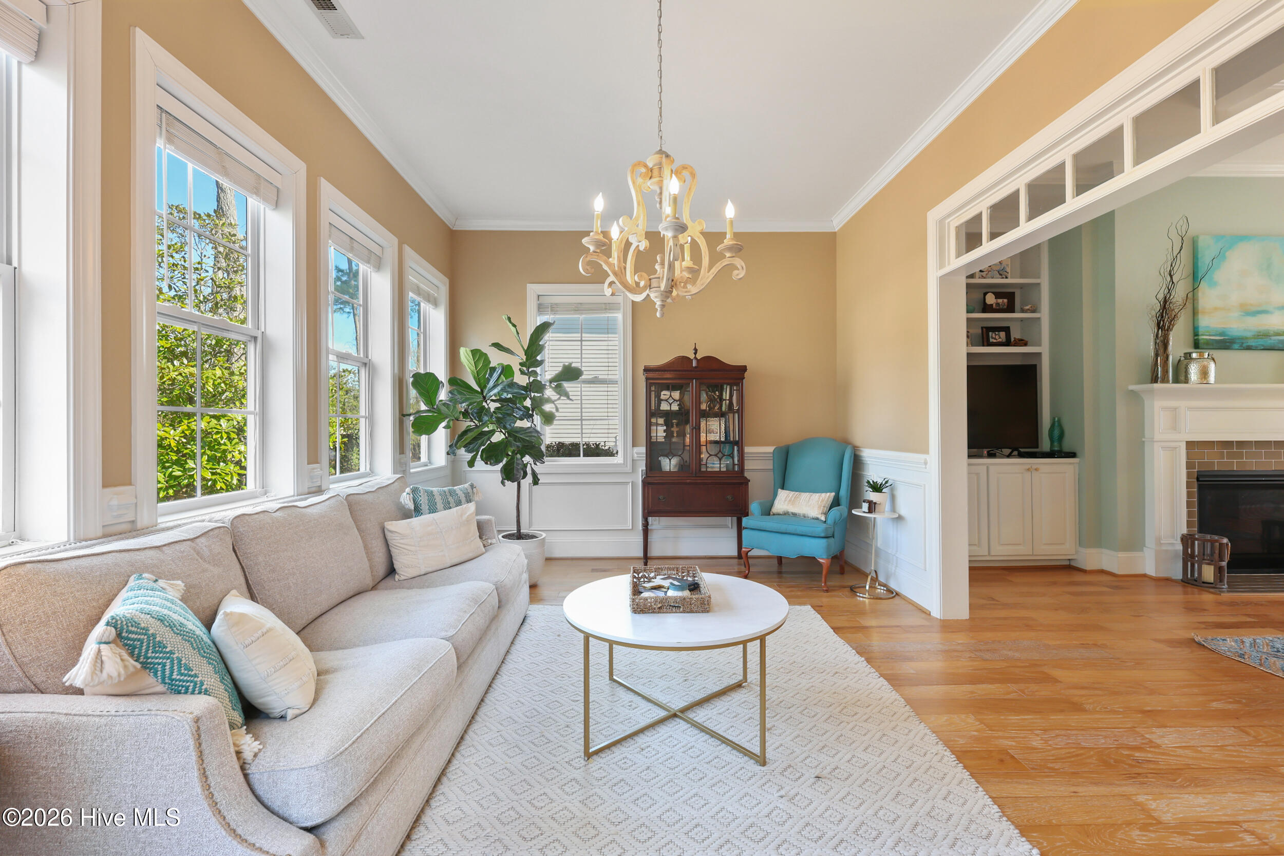 100554068 | Photo 24