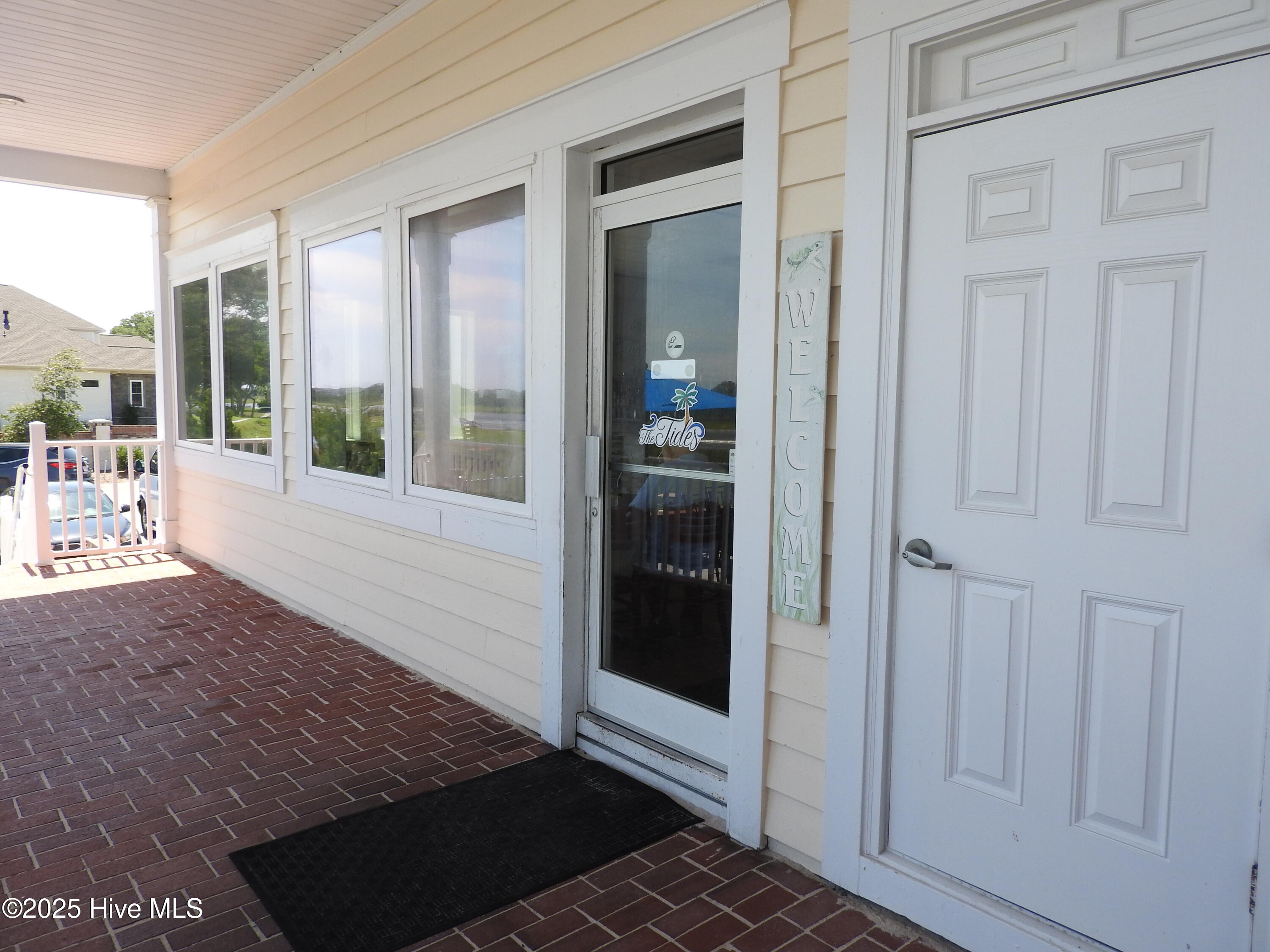 100520083 | Photo 49