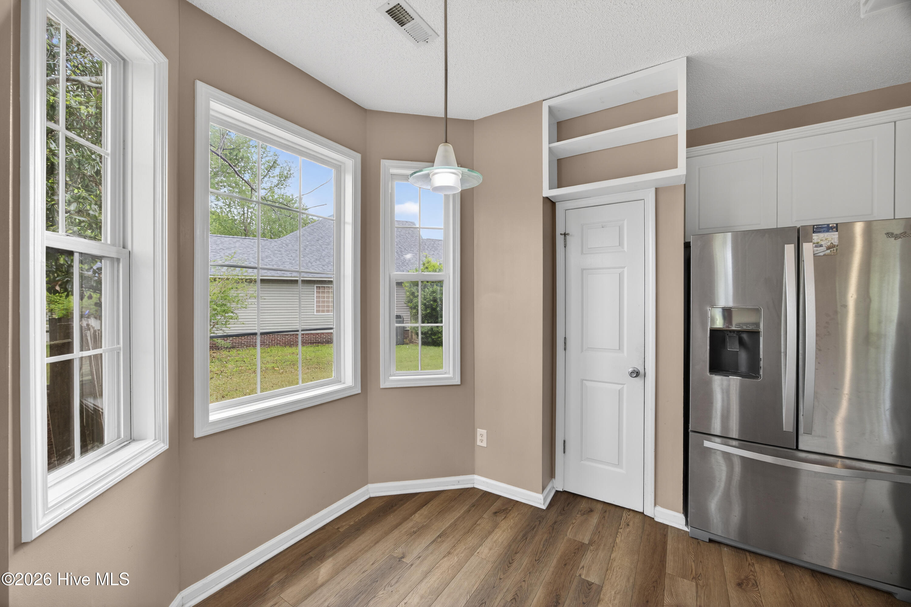 100565929 | Photo 27