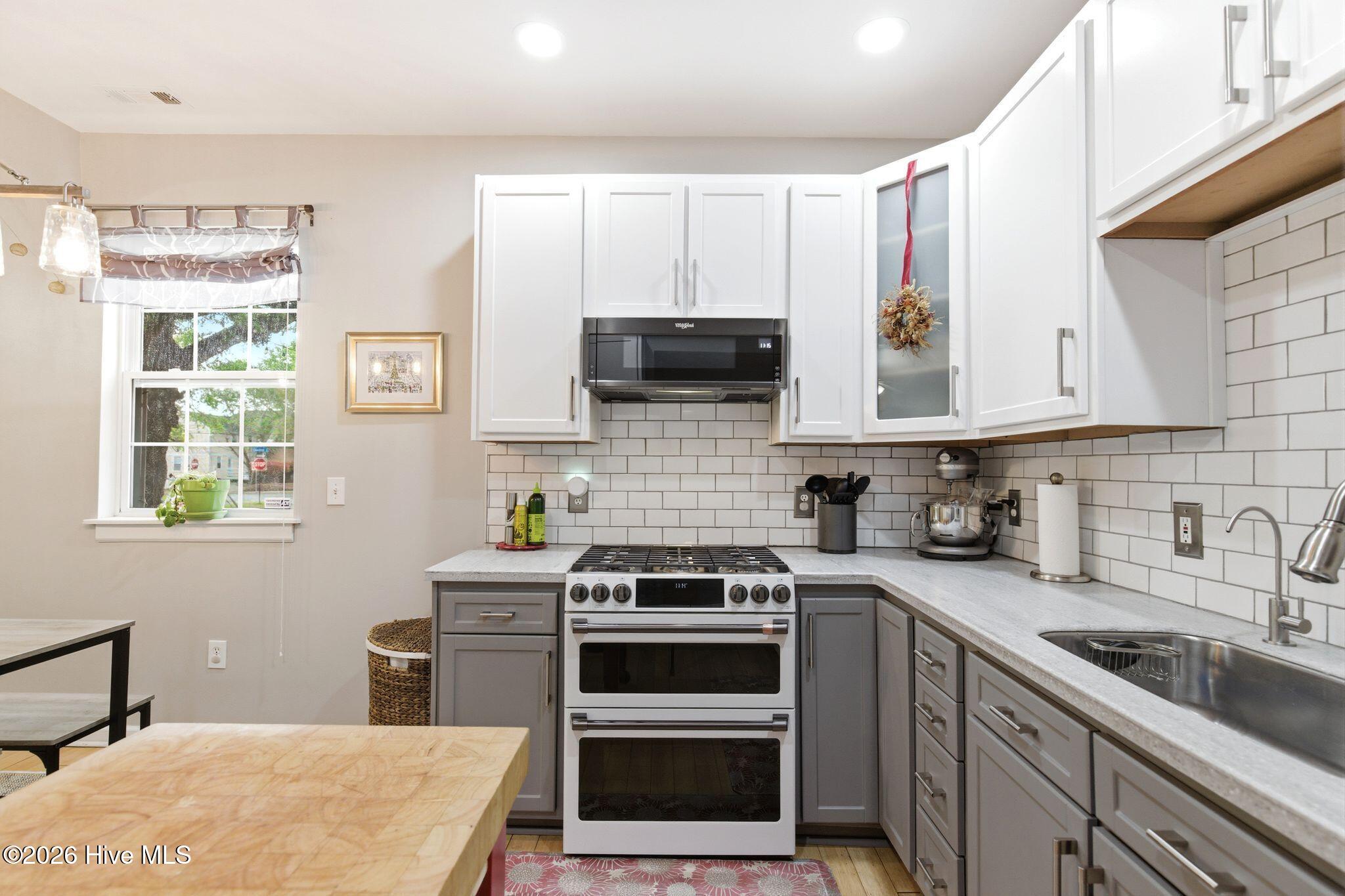 100564612 | Photo 15