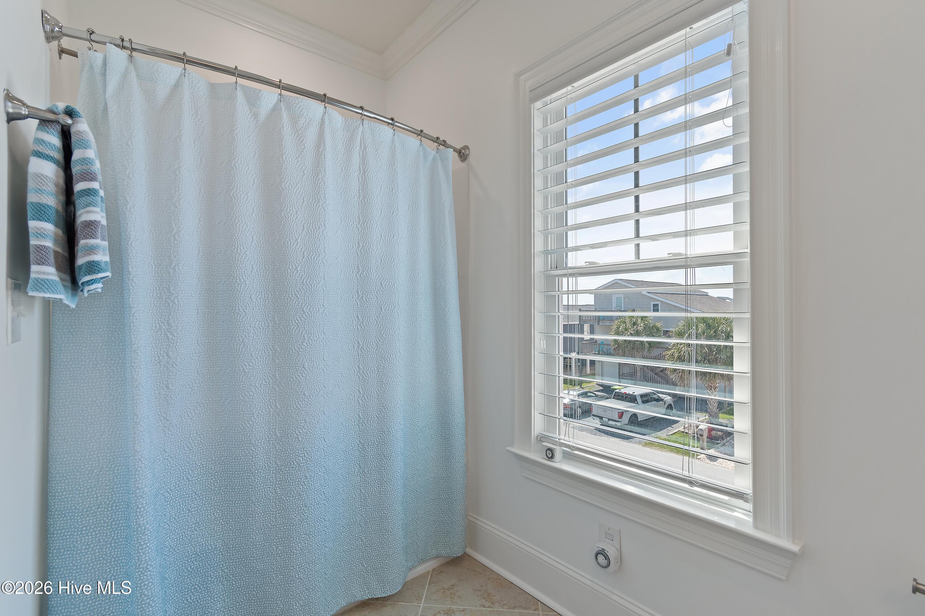 100562772 | Photo 66