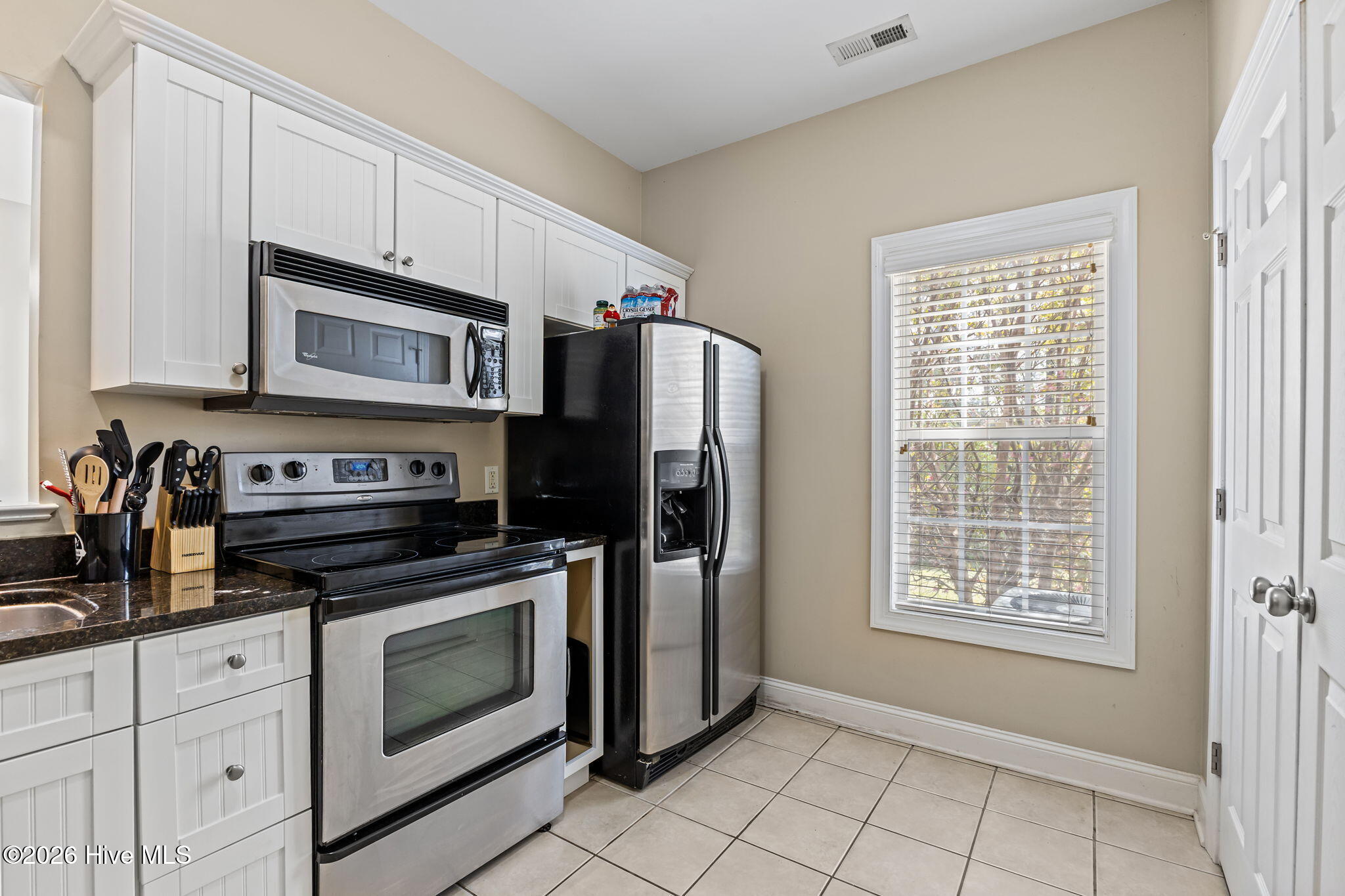 100563146 | Photo 10