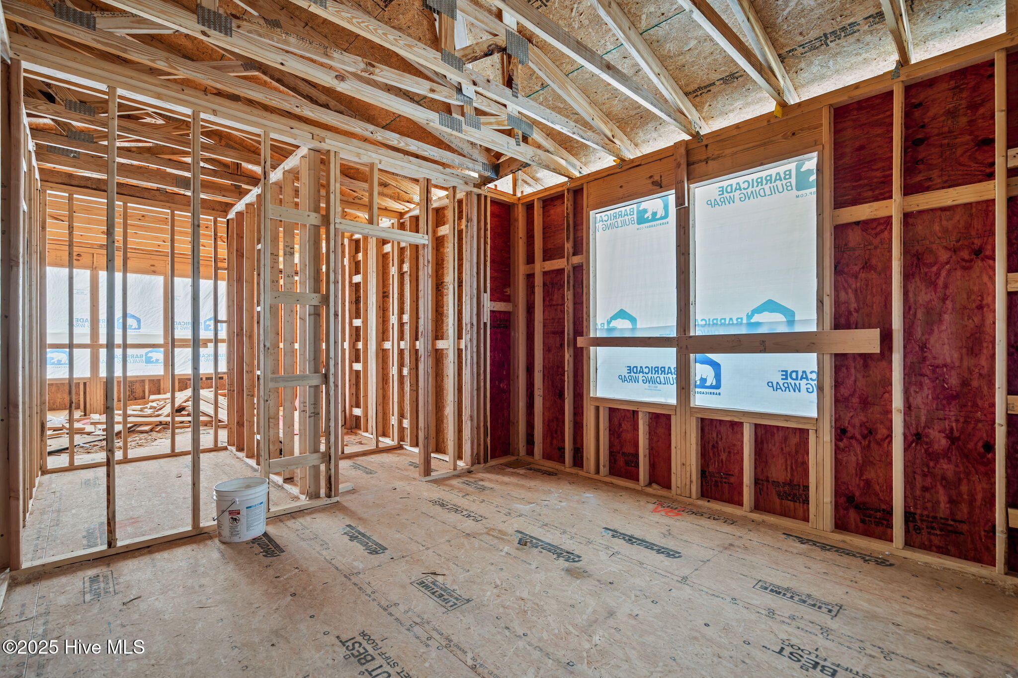 100547046 | Photo 22