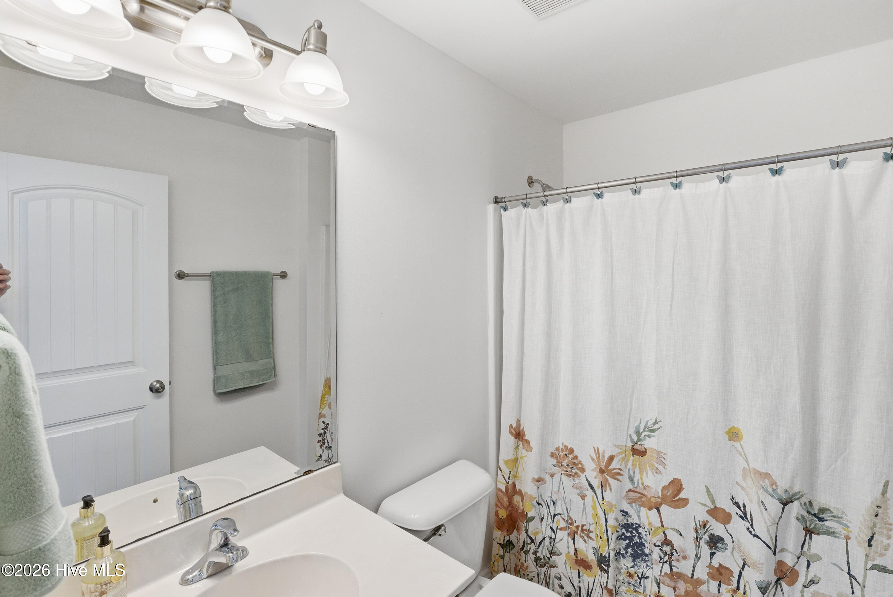 100563576 | Photo 41