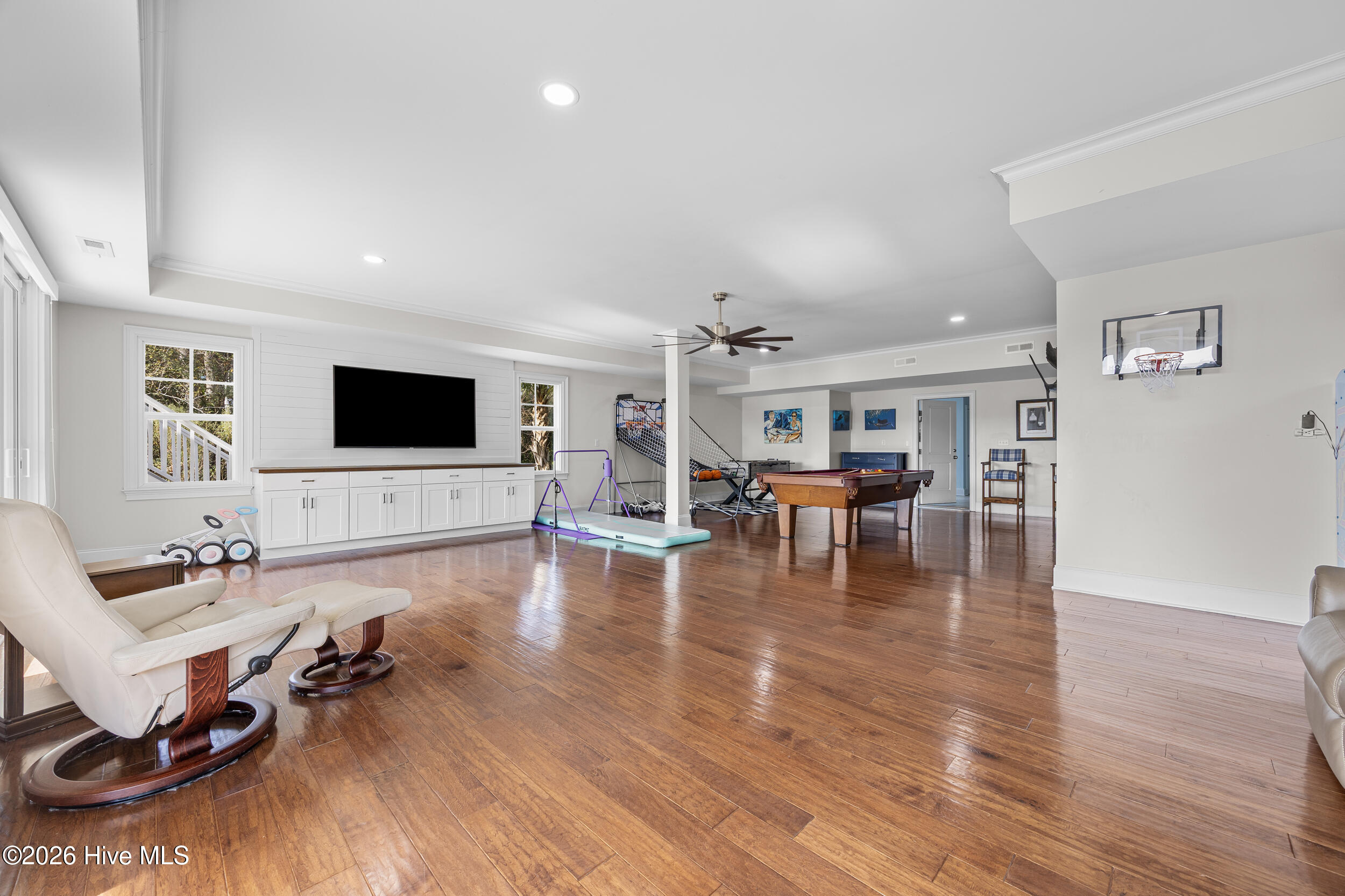 100549374 | Photo 27