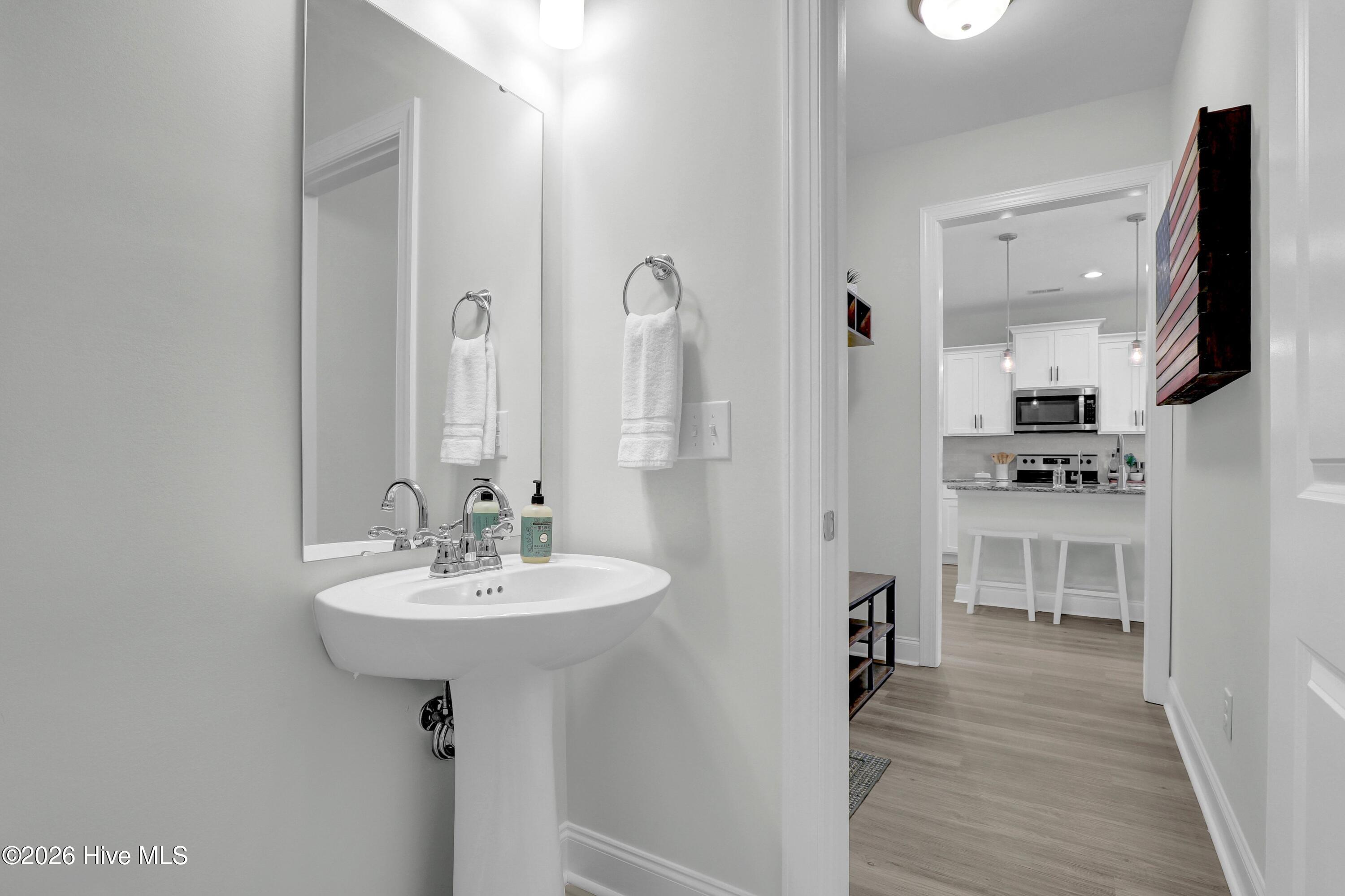 100562684 | Photo 22