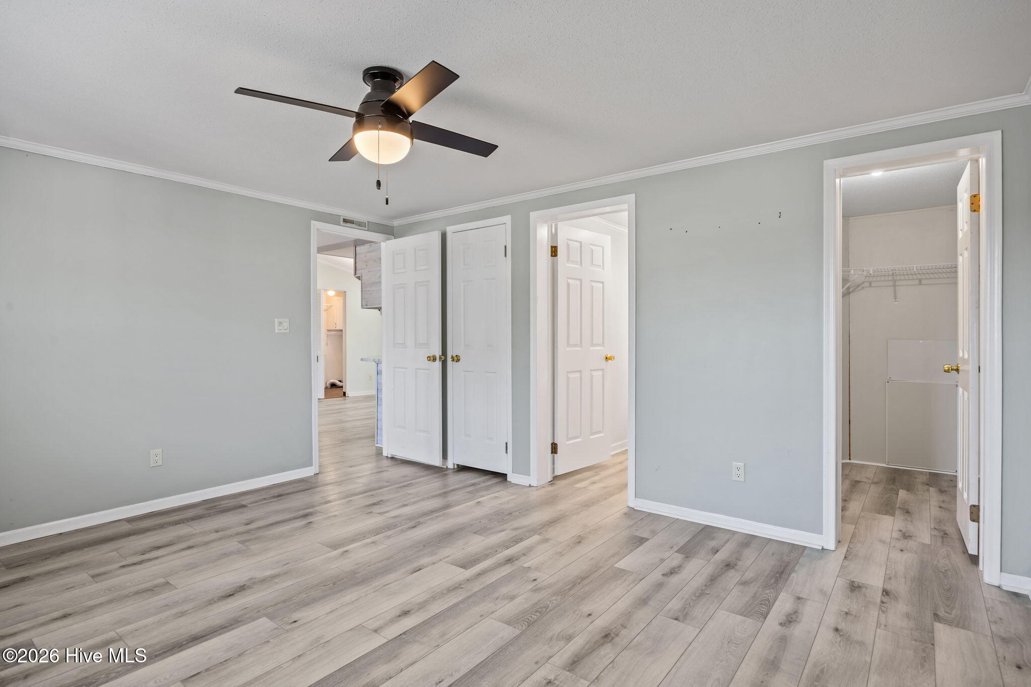 100564707 | Photo 36