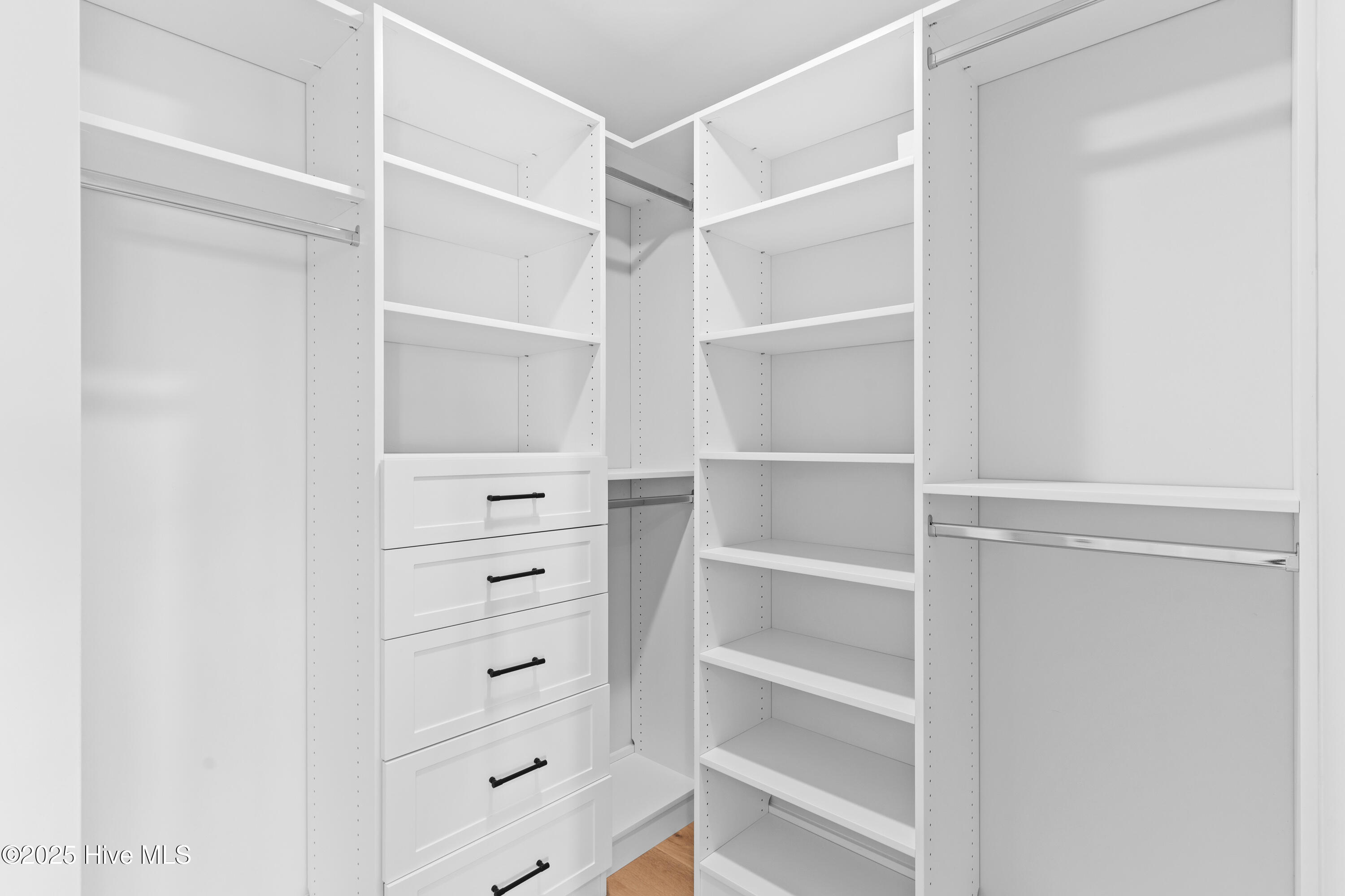 100545556 | Photo 57